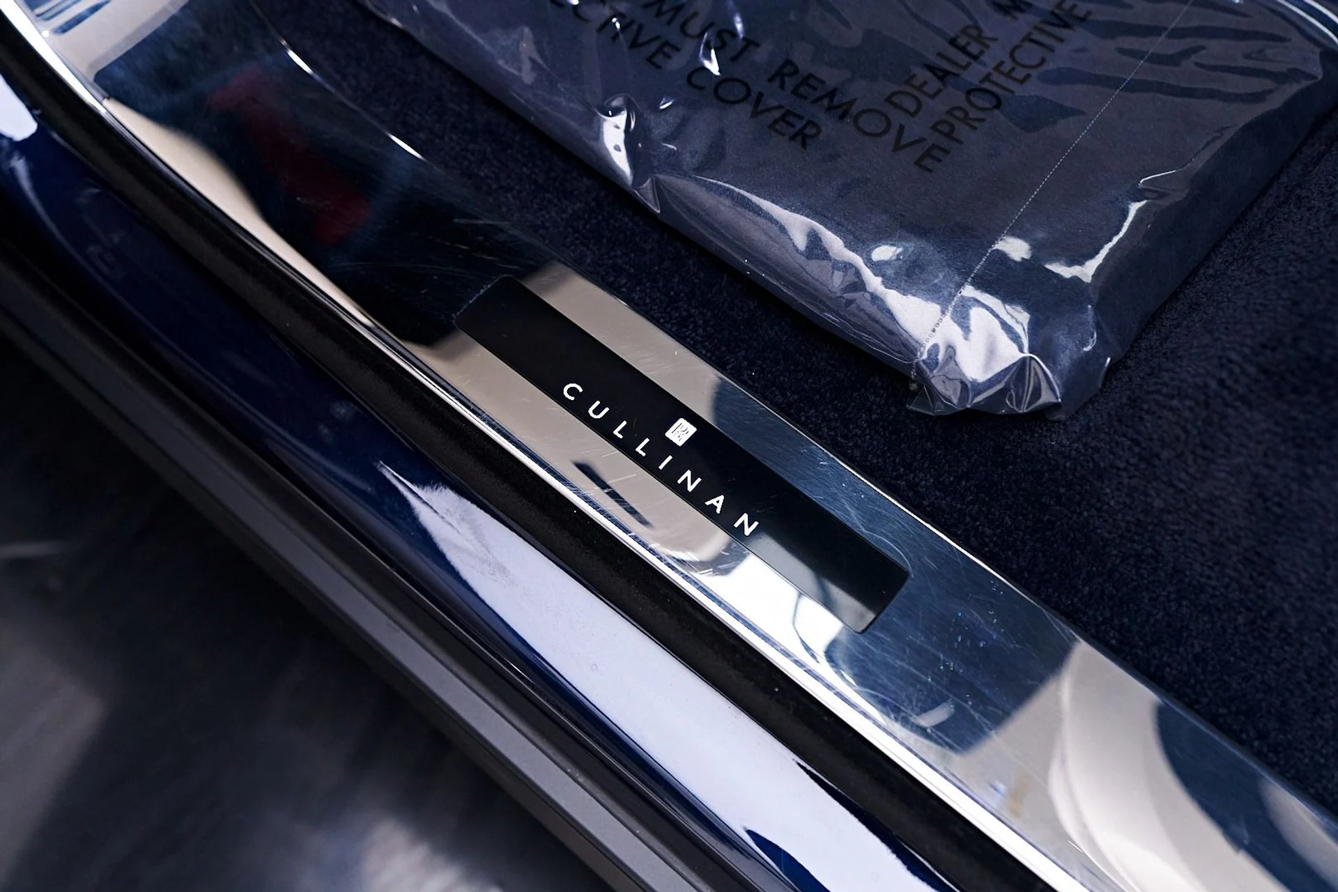 mph044_757829509_Used_2023_Rolls_Royce_Cullinan_Base_1745954360_81890a063e