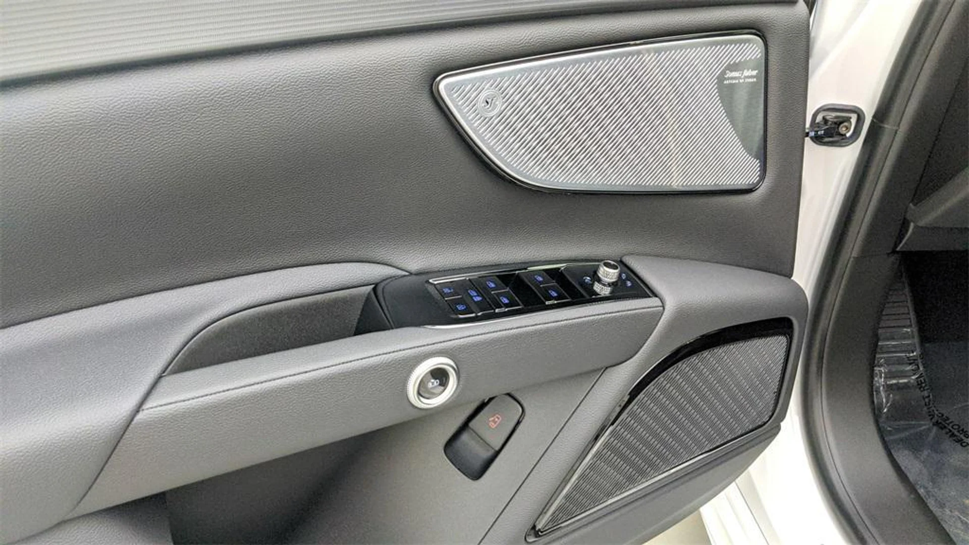 mph044_80829701_KUW_c_Pw58_C_Jq_Hrr8ws_T_Pn_Tn_PS_8_c2561d262c