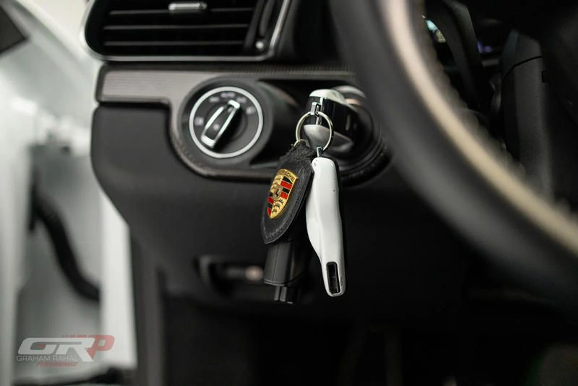 mph044_810686139_604_D4_C38_57_F9_4_D42_9645_169_D4_BCF_4_DA_4_93636cc1a5