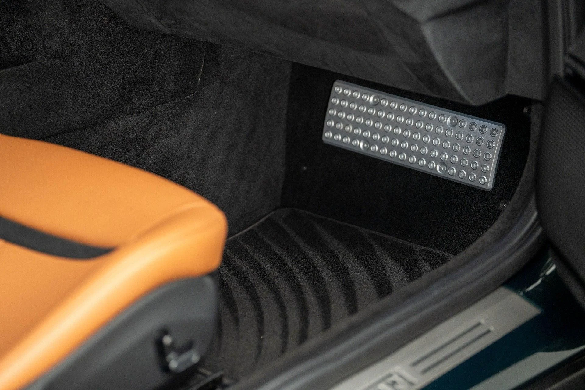 mph044_815737452_Used_2022_Ferrari_Roma_1777382886_2fbd94f40b