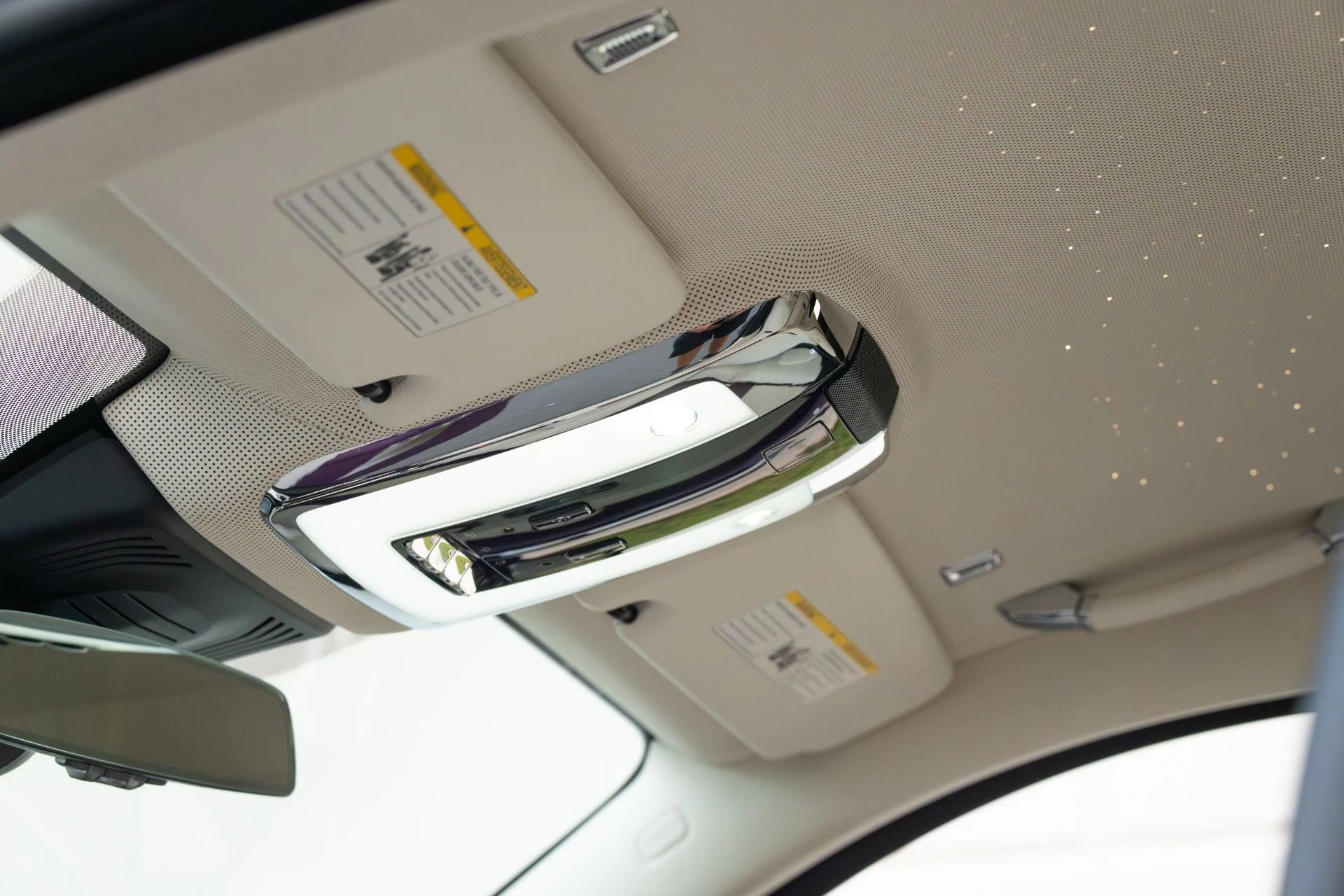 mph044_833533411_Used_2021_Rolls_Royce_Ghost_1762913749_c0a2575425