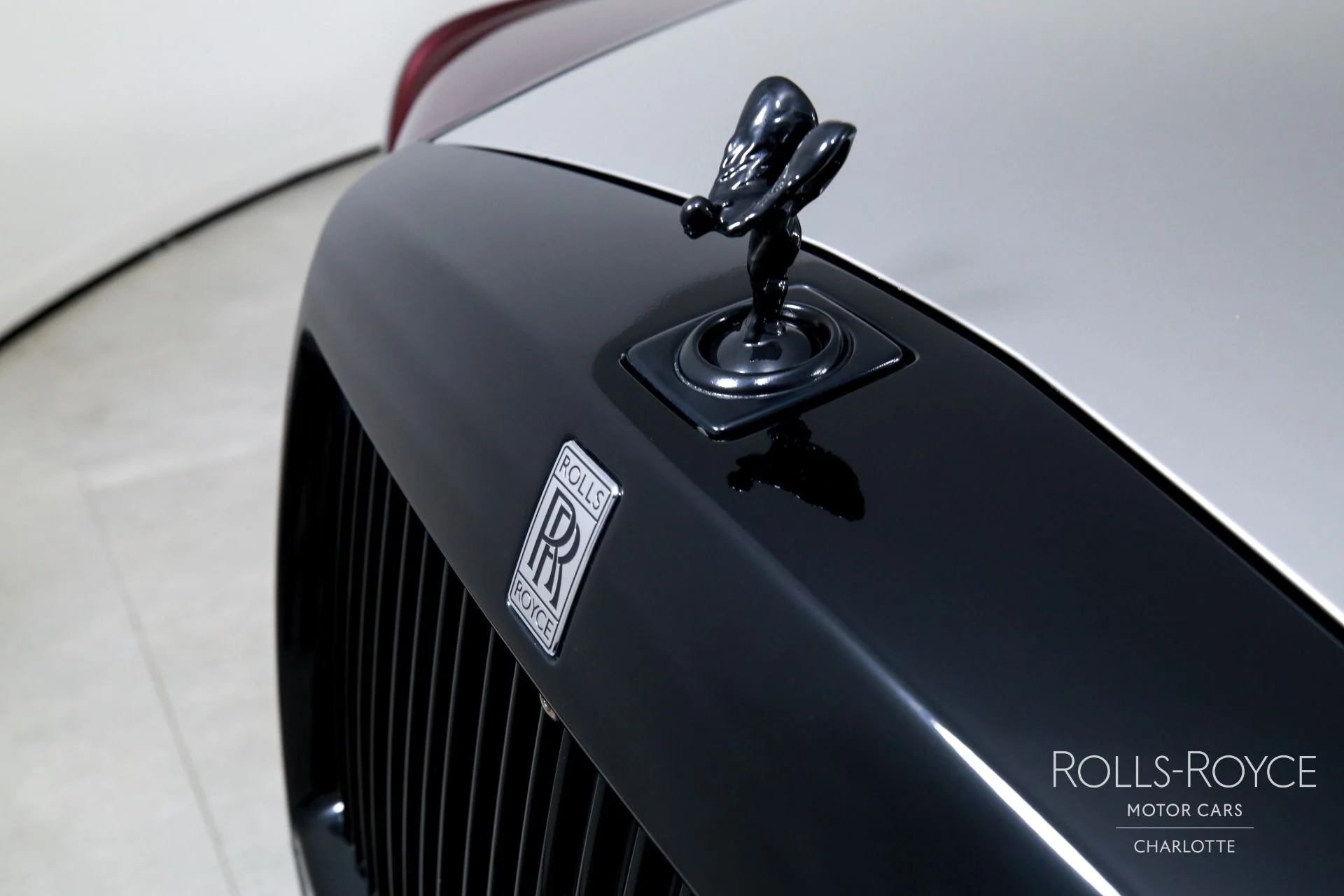 mph044_83950394_Used_2019_Rolls_Royce_Phantom_1760804131_3f70b175d0