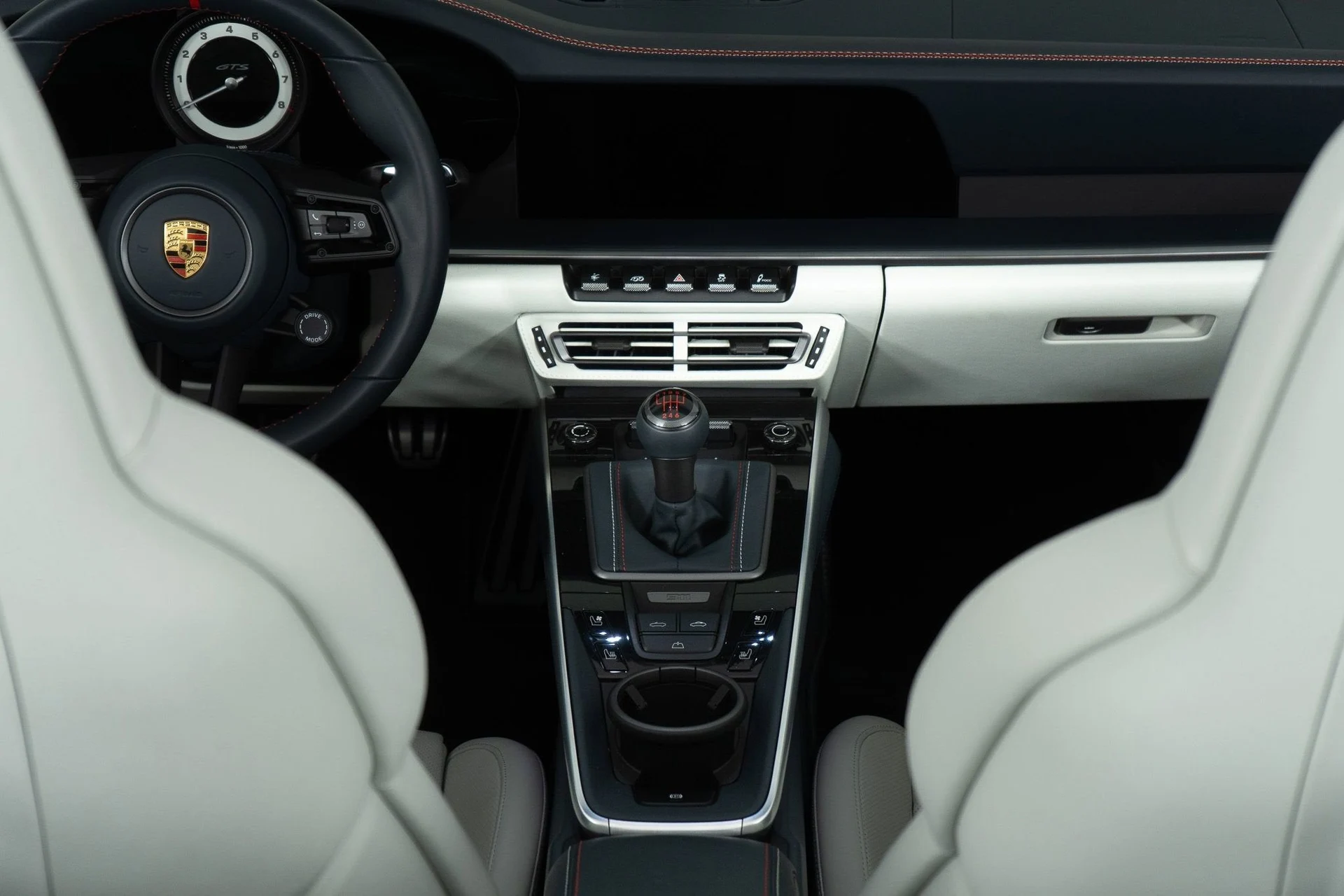 mph044_84058328_c100939805db4540b904c2d8e2497133_40deea2b2a