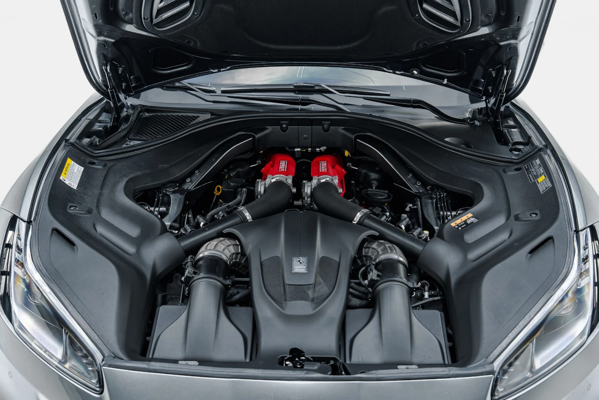 mph044_840649621_Used_2023_Ferrari_Portofino_M_1792006345_6503edda09