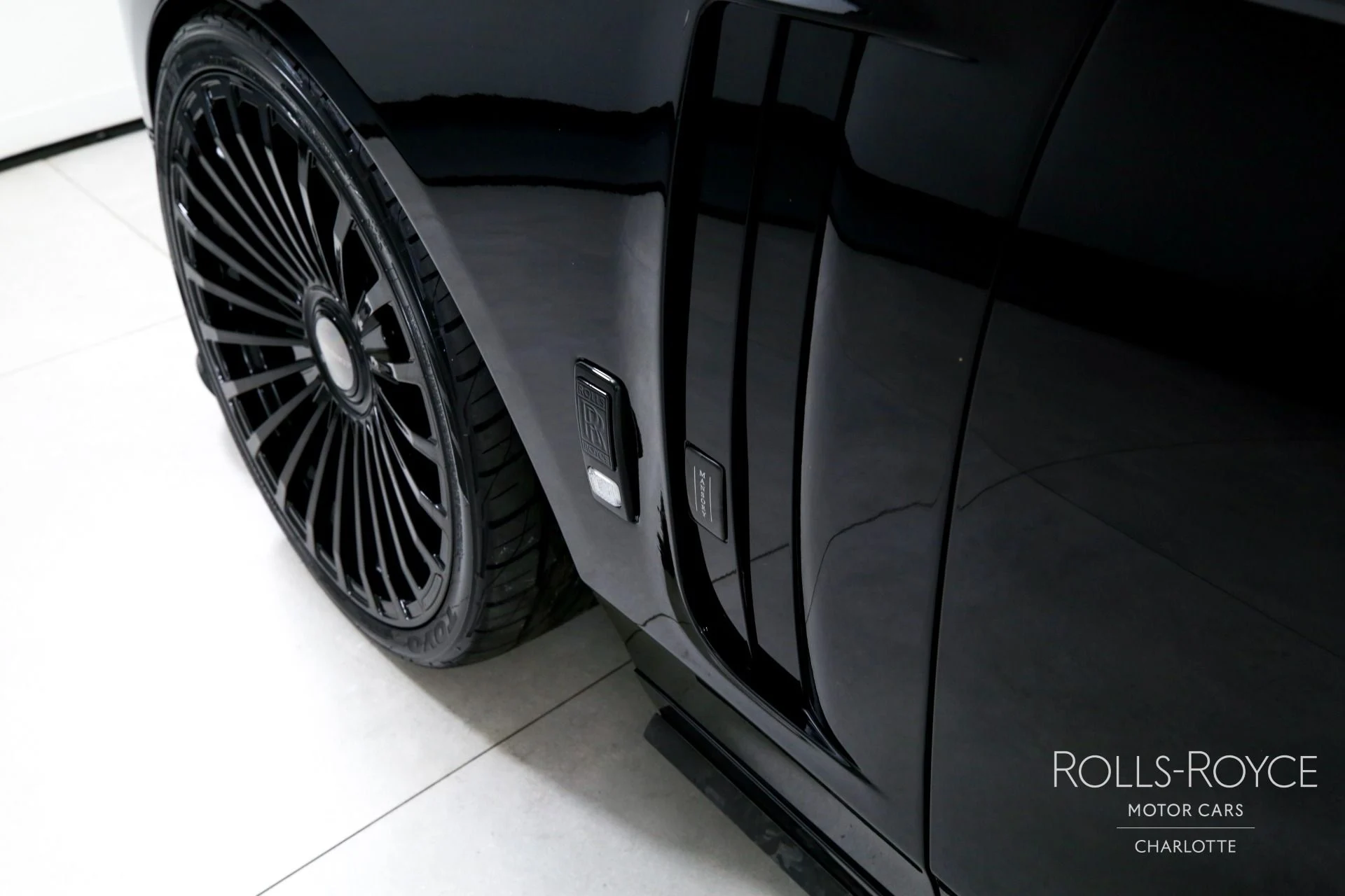 mph044_845940944_Used_2026_Rolls_Royce_Phantom_1776091031_9d6c22b7f6