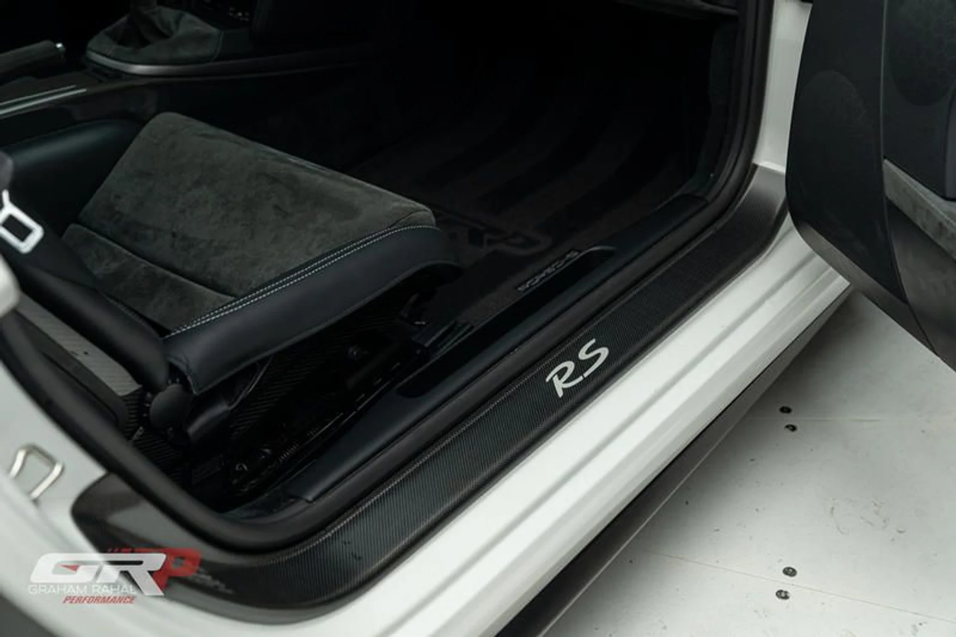 mph044_859341905_0_CC_52625_7811_4_E4_A_B999_E3_A0_DE_28_AA_11_cd38915b20