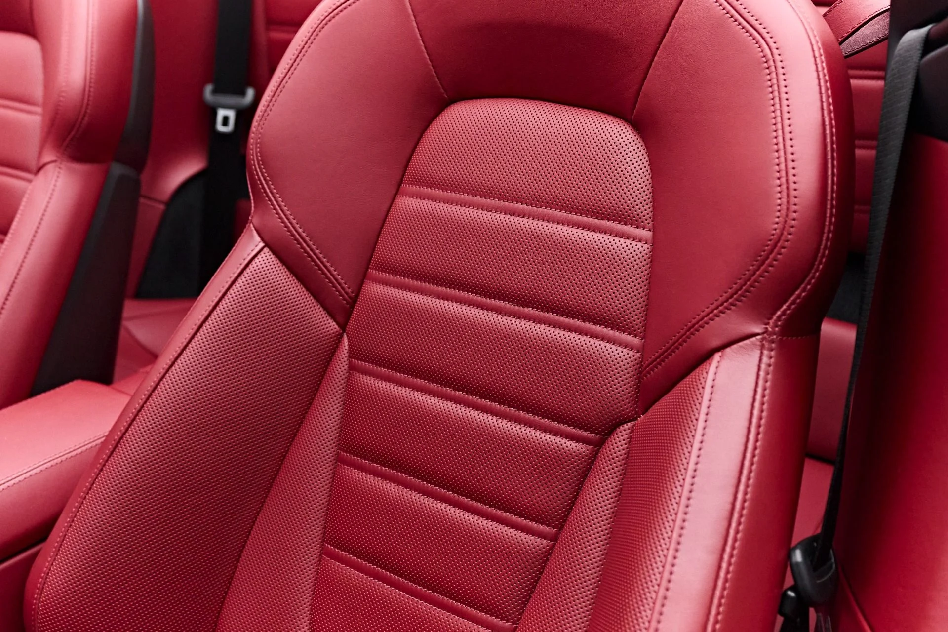 mph044_864474447_Used_2022_Porsche_911_Turbo_S_1710196275_64fcd99329