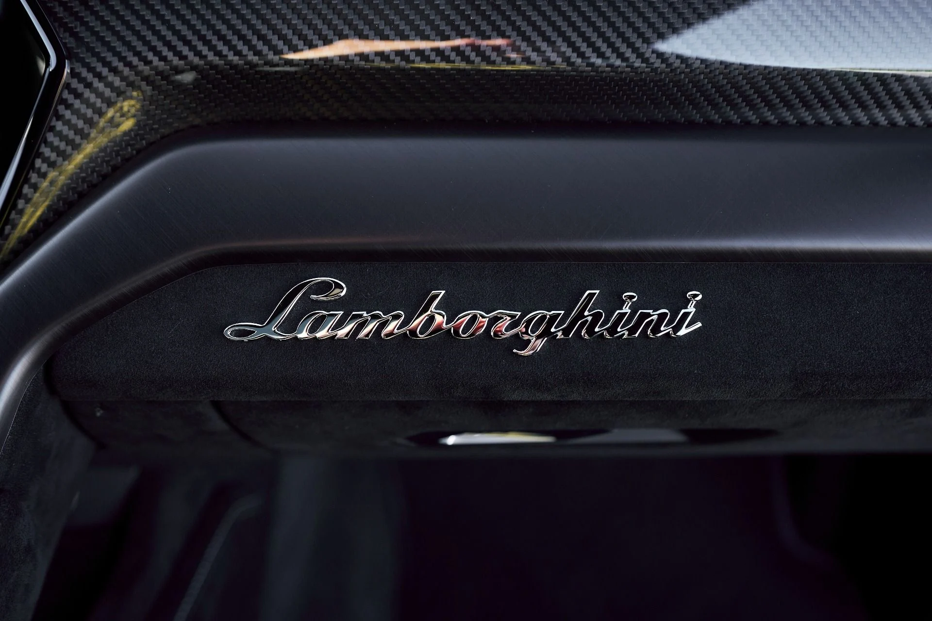 mph044_871097586_Used_2024_Lamborghini_Urus_Performante_1764124830_b780310960