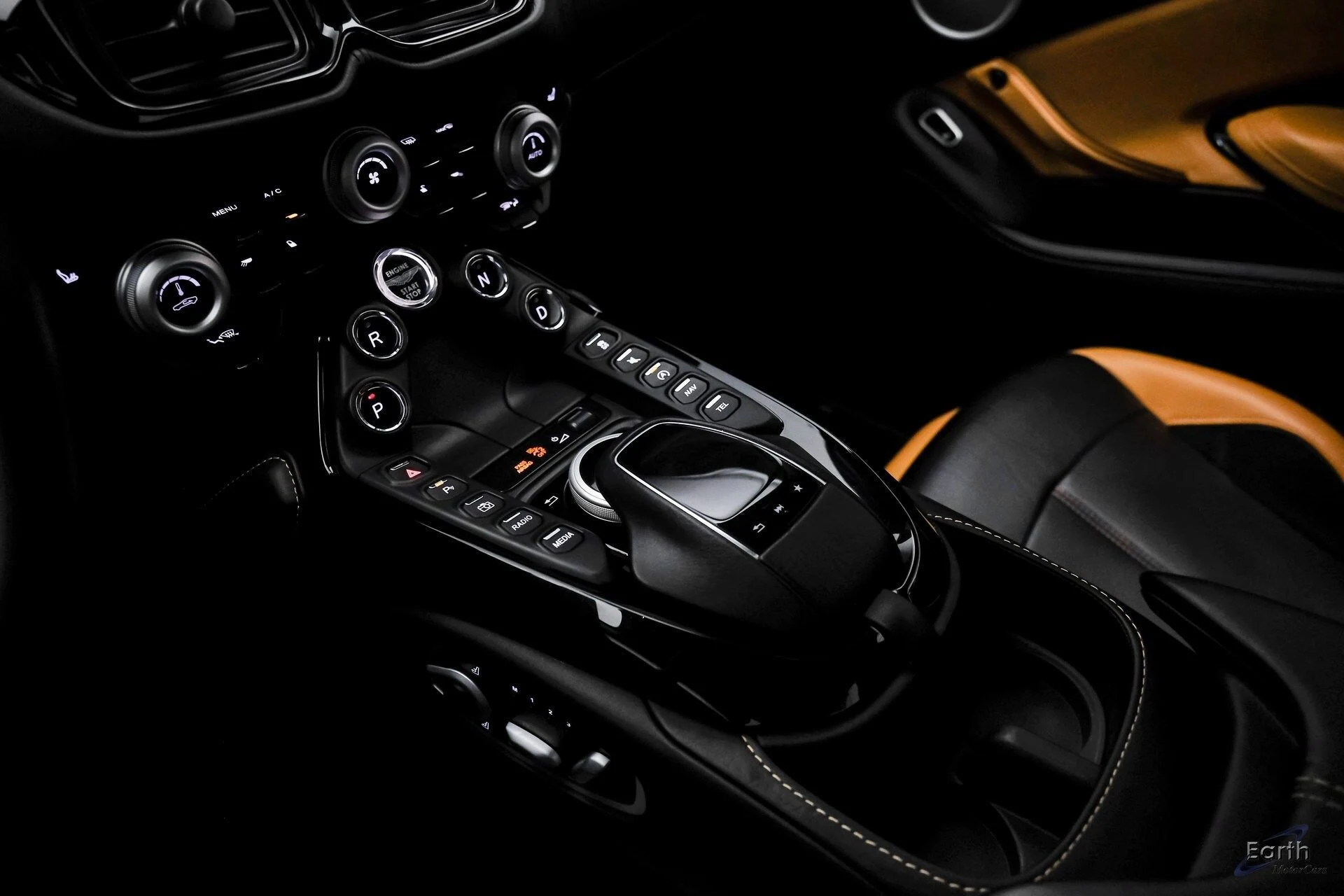 mph044_87386009_38e9145edecebef3c63db30bceece53bx_7efe03c440