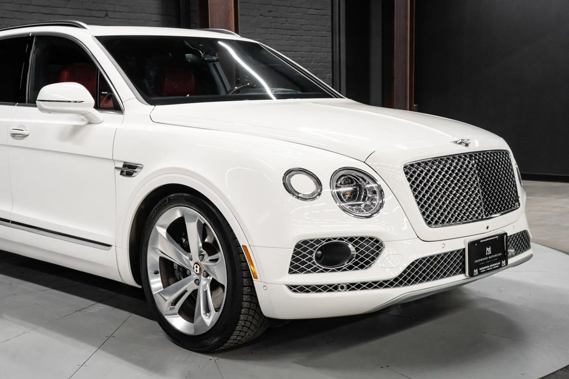 mph044_886924138_bentley_bentayga_2019_79513b98fb