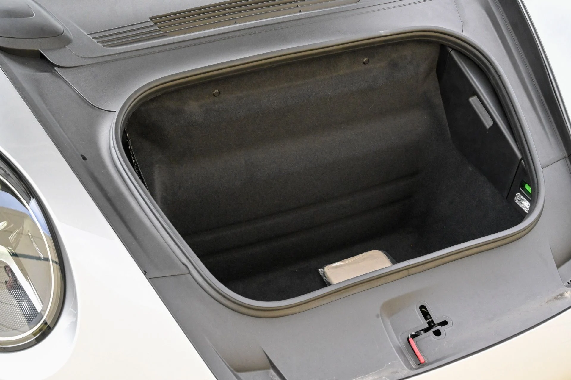 mph044_888242558_Used_2021_Porsche_911_Carrera_S_1754403890_b719b910b7