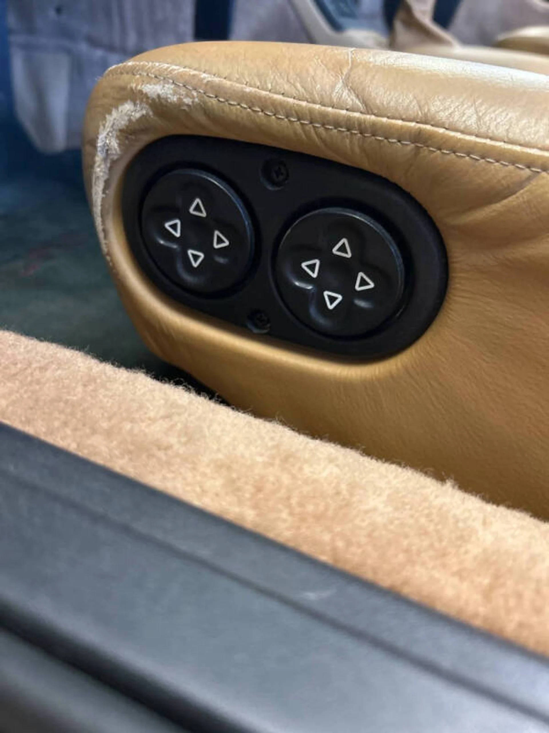 mph044_88912444_1997_porsche_911_carrera_2dr_convertible_792acb4499