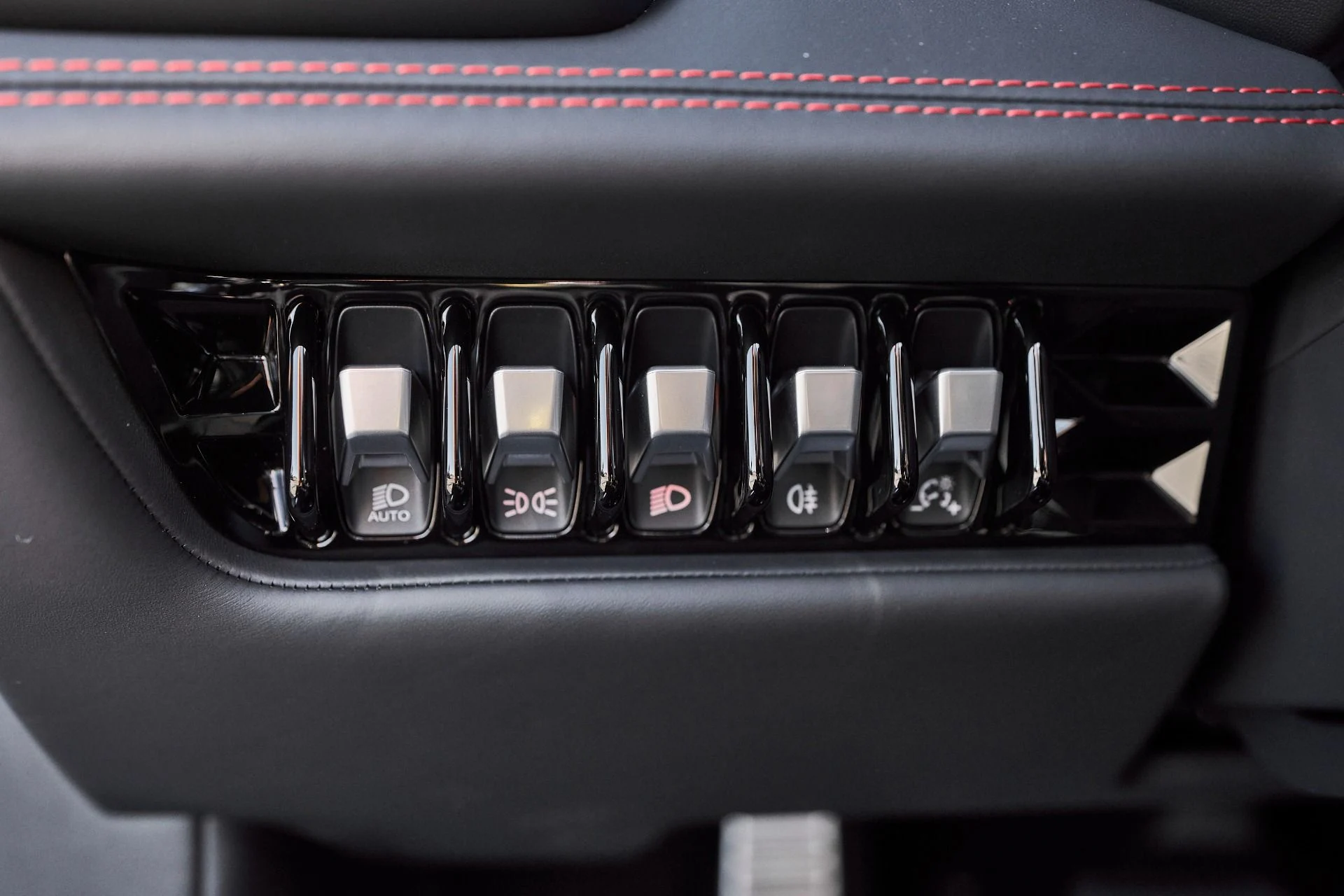 mph044_890893959_Used_2022_Lamborghini_Huracan_EVO_Base_1761357632_2e34d12def