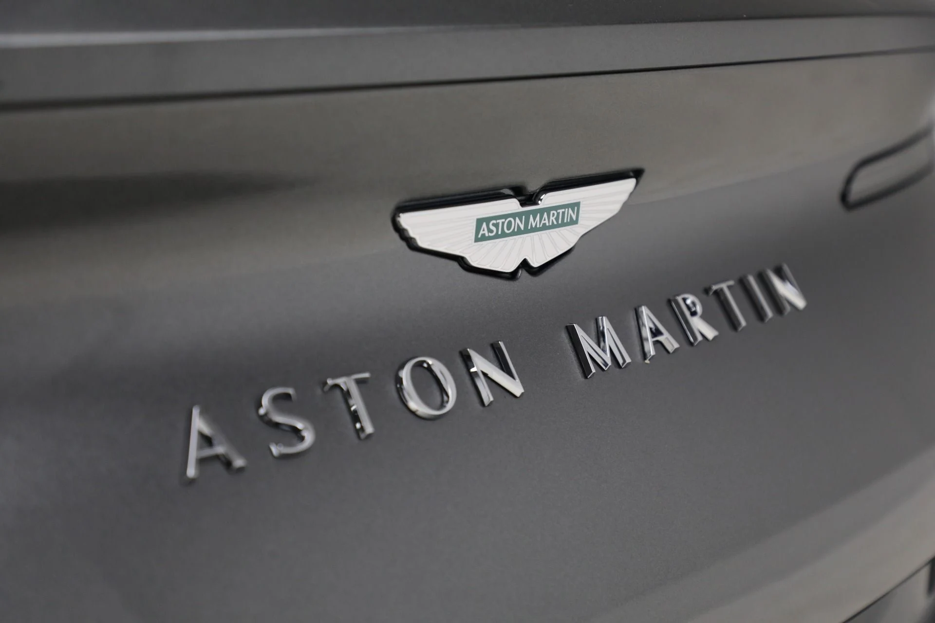 mph044_89199184_New_2025_Aston_Martin_DB_12_Volante_9e2a6fd8bd