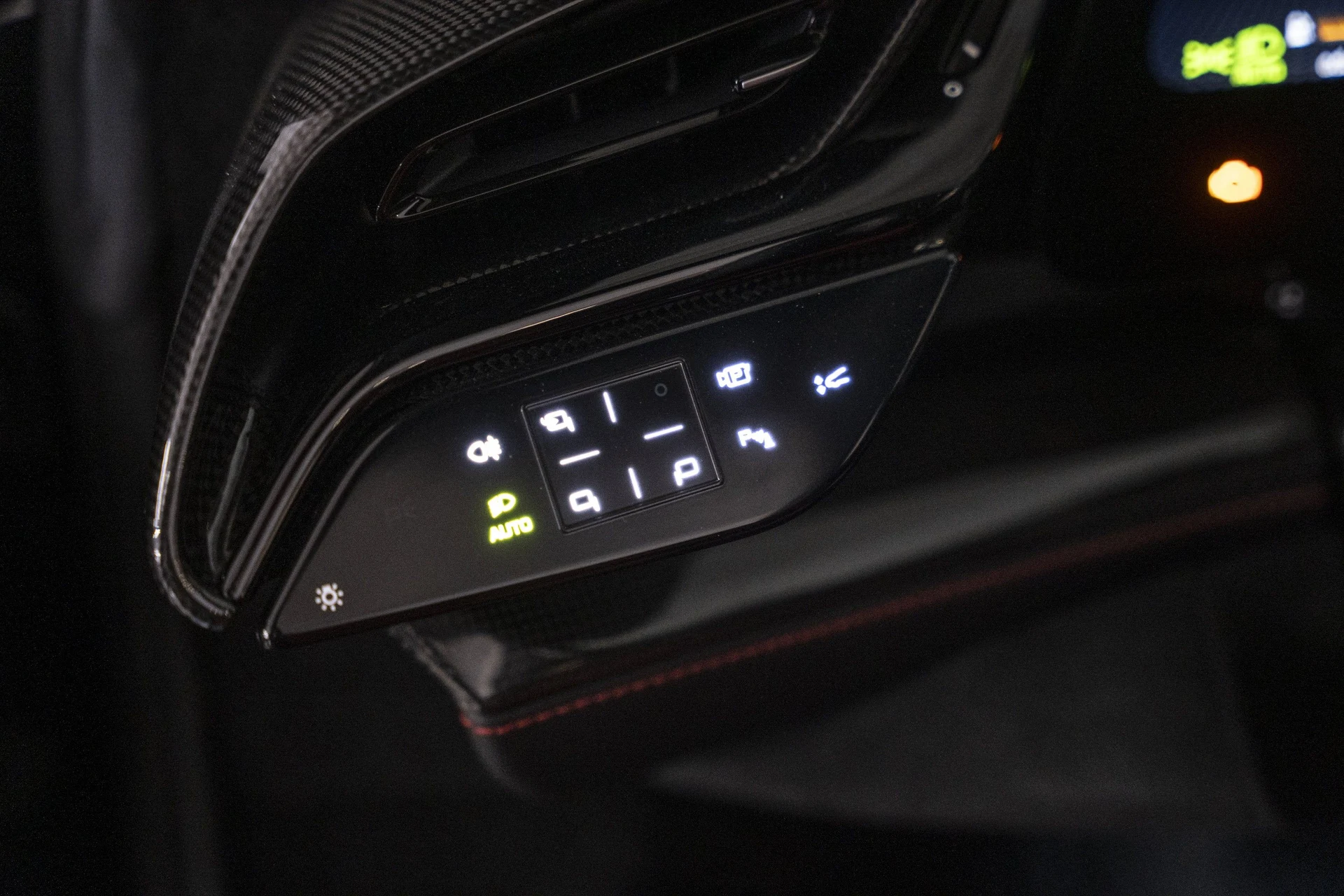 mph044_907278005_7f8e481d65e54a3492144cba304ff7f8_cd3e7668f2