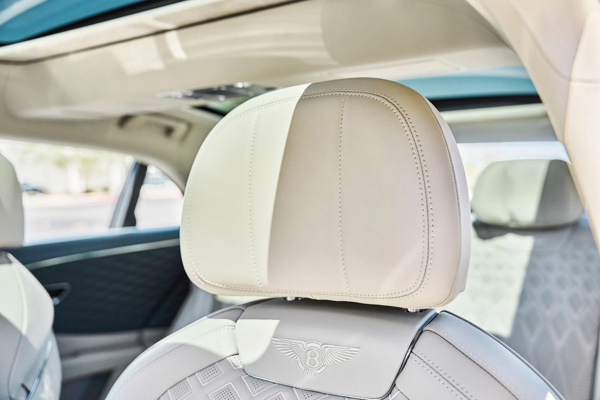 mph044_916521853_Used_2022_Bentley_Flying_Spur_W12_1781229048_a9acb86dfa
