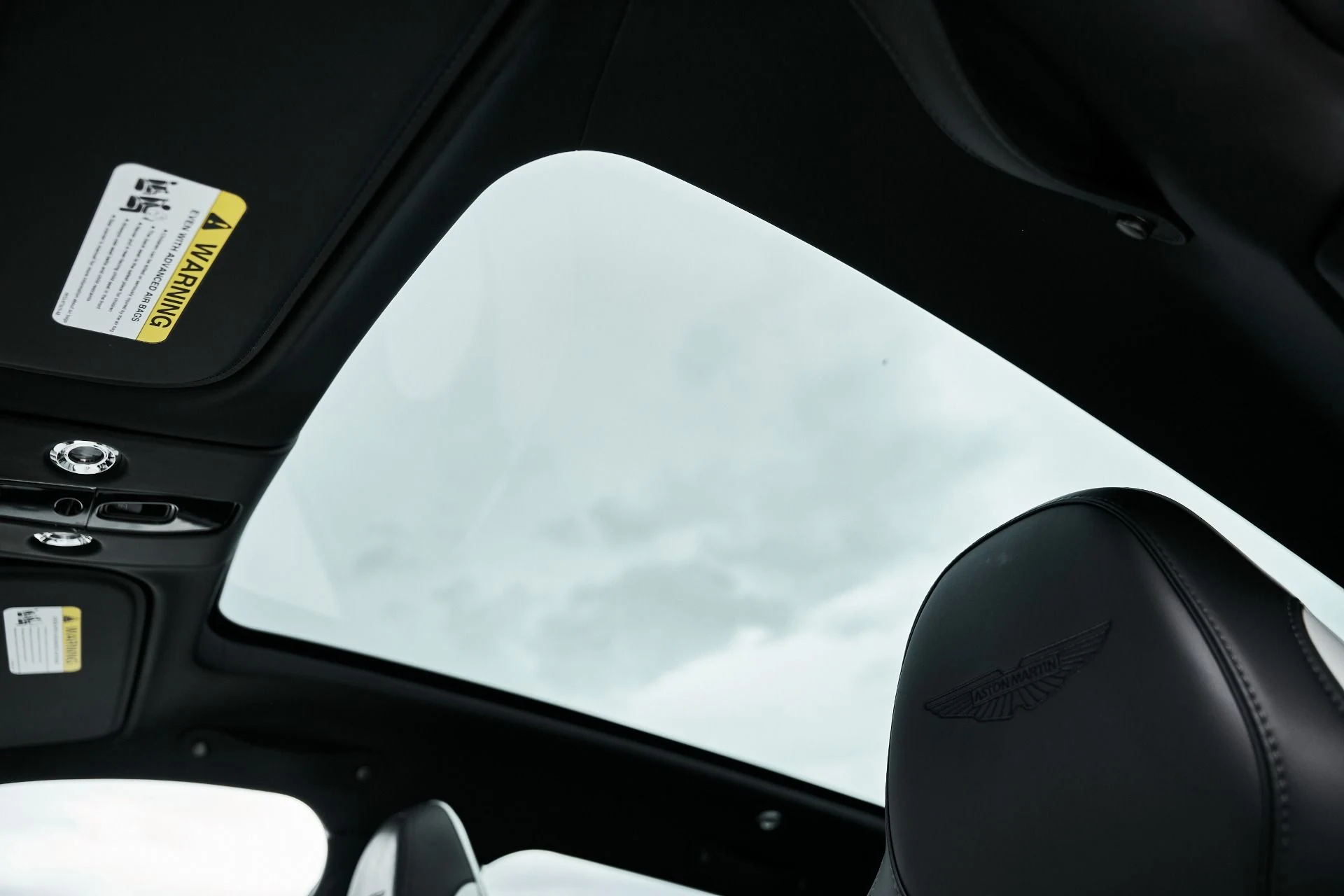 mph044_935499424_Used_2025_Aston_Martin_DBX_707_1775008007_670596fe5a