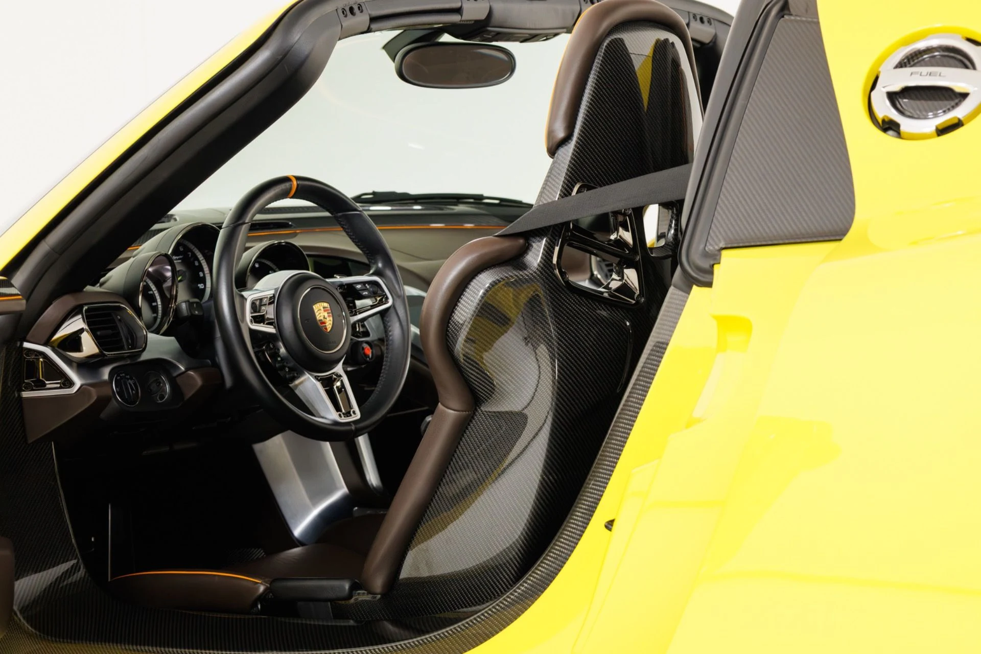 mph044_953138809_Used_2015_Porsche_918_Spyder_1789427635_b5481bd8b3