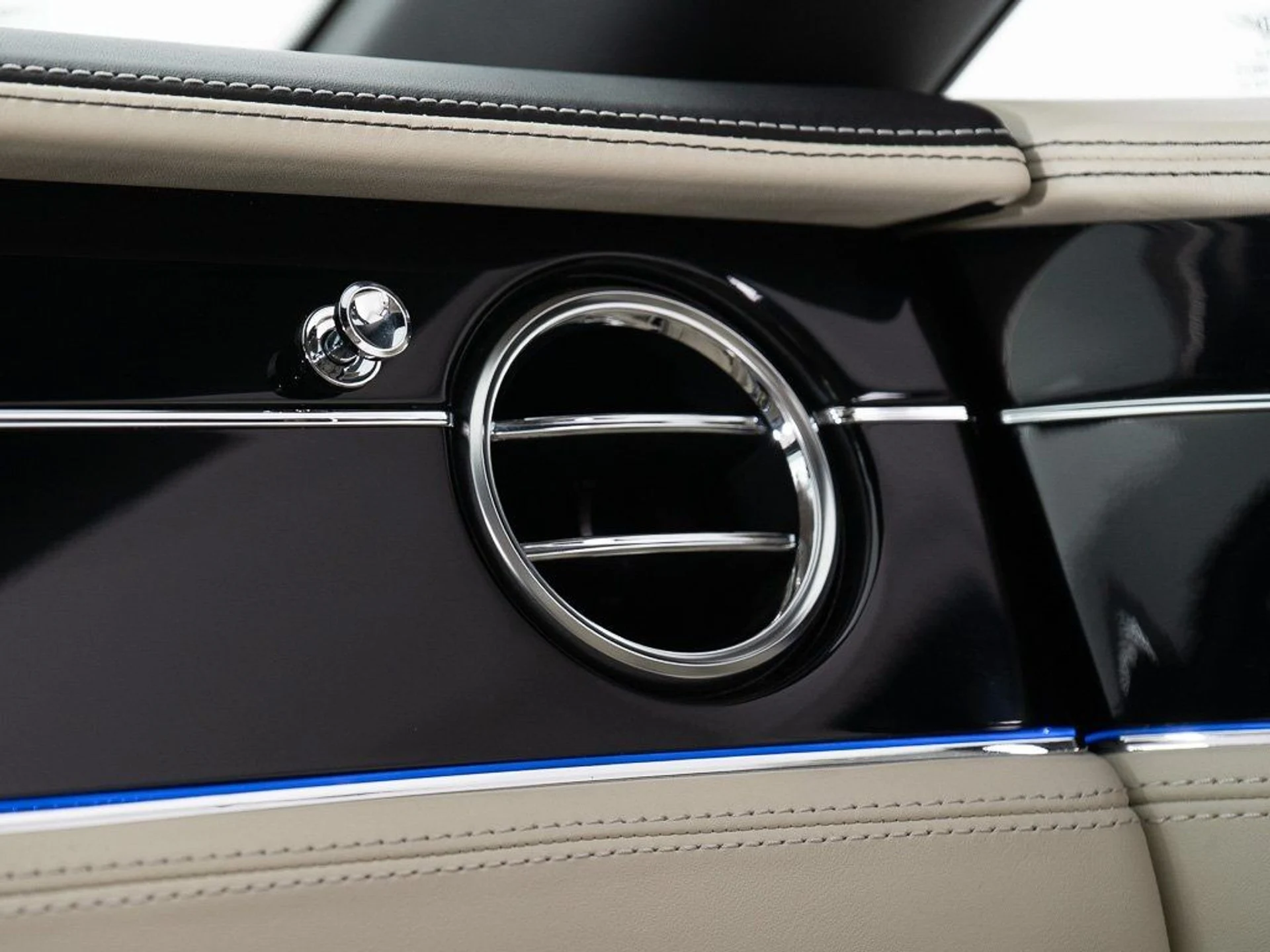 mph044_961779741_87759ef5189bf572f6cfae0c724ff8d2_e8a3f9e355