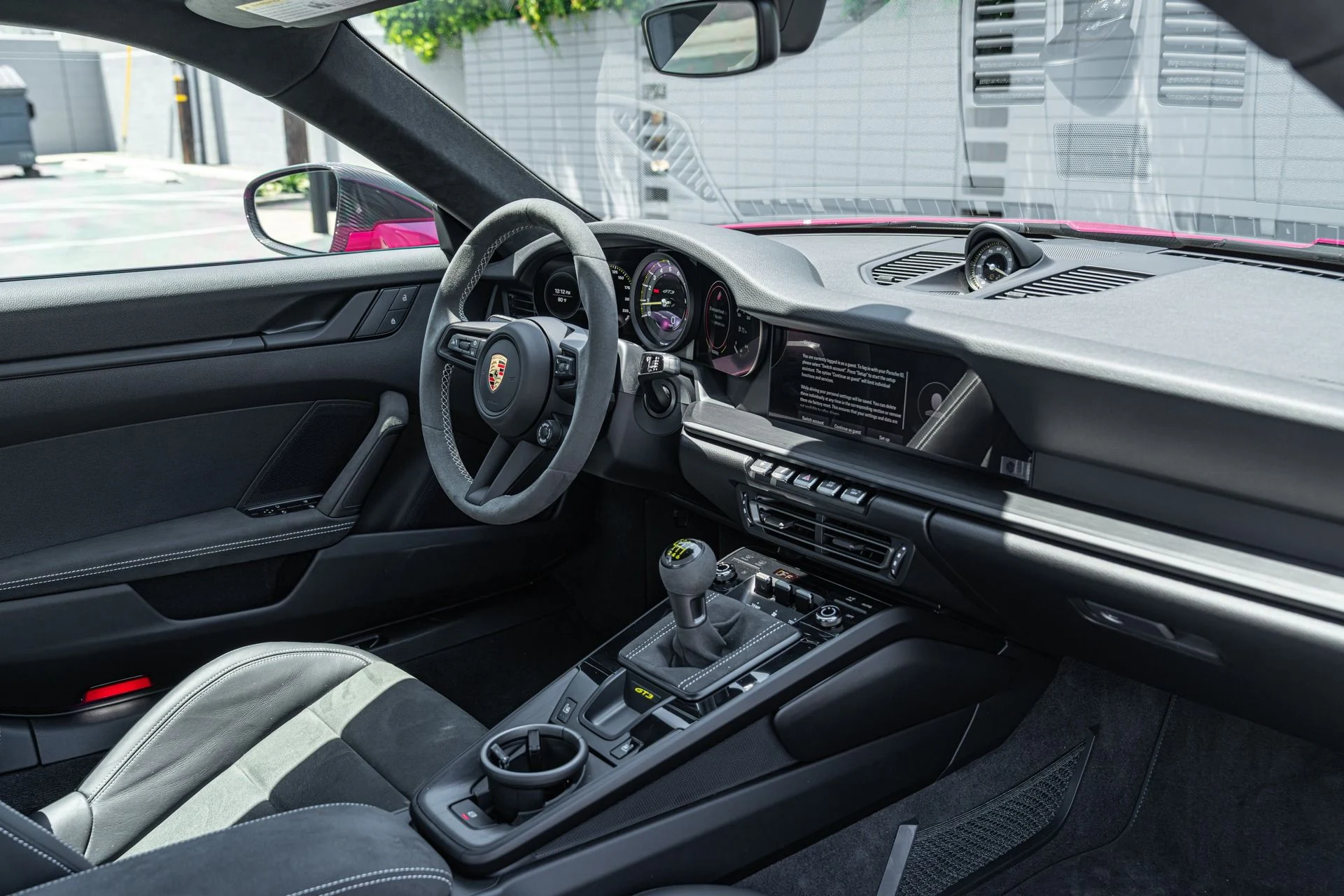 mph044_964248610_Used_2024_Porsche_911_GT_3_1753158580_58ca70294a