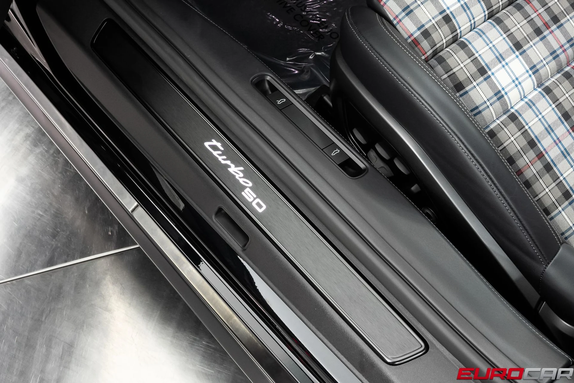 mph044_975677931_5bca1d35_31c2_4ef0_b2ac_8f72457abfdc_b4afe402f5