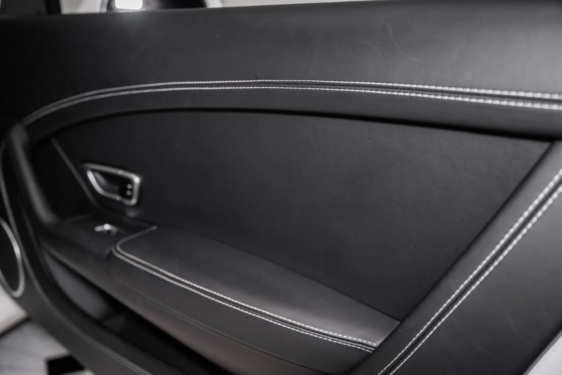mph044_979766447_Used_2013_Bentley_Continental_GT_V8_1753371911_098b007677