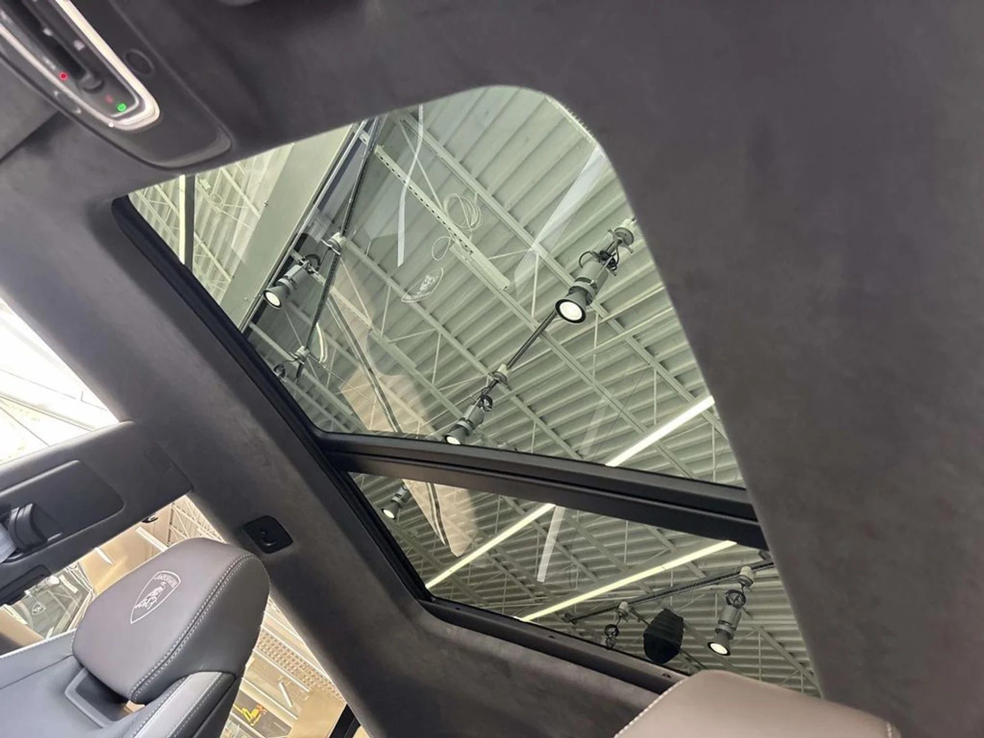 mph044_989040977_241af038e9fb4ce3ab3c32c28f03a3e8x_ae0252b0be