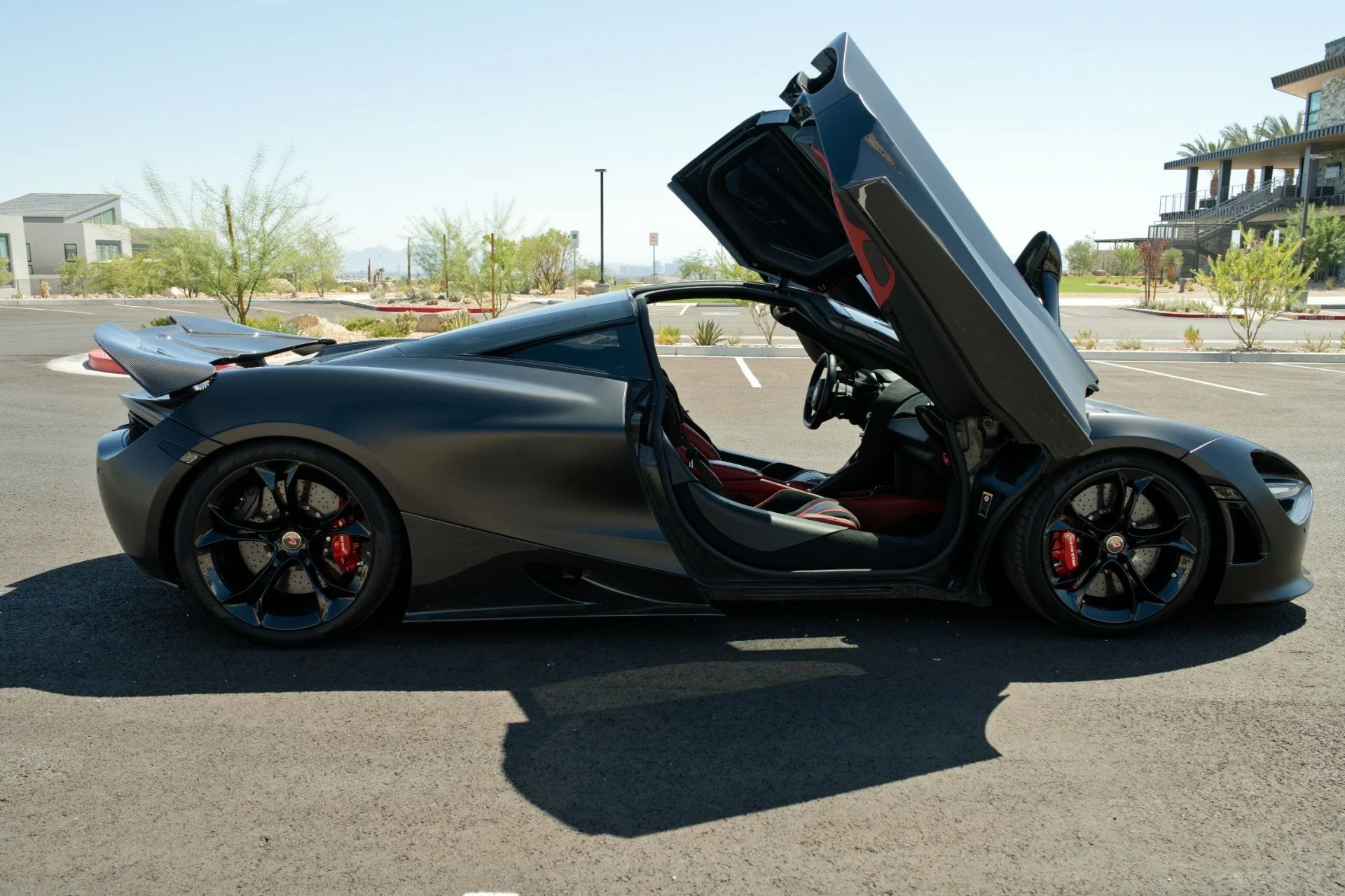 mph045_1000312582_Used_2018_Mc_Laren_720_S_Performance_1787600148_c96bf10d4d