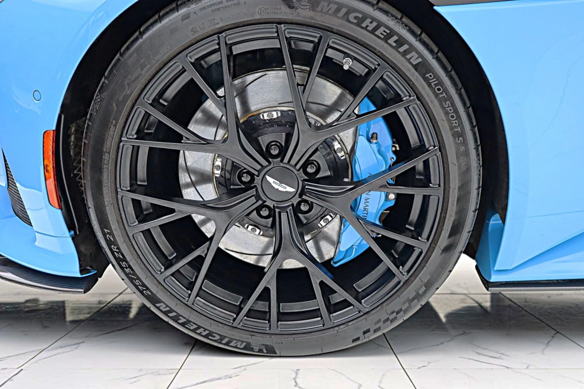 mph045_1001424919_Used_2024_Aston_Martin_DB_12_Coupe_LEASE_OPTIONS_AVAILABLE_3fb228eb60