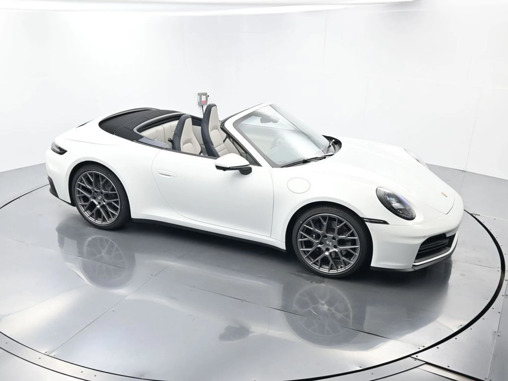 mph045_1023632779_33659c8f6c2e17e339337cc9905ed07f_77411926a2