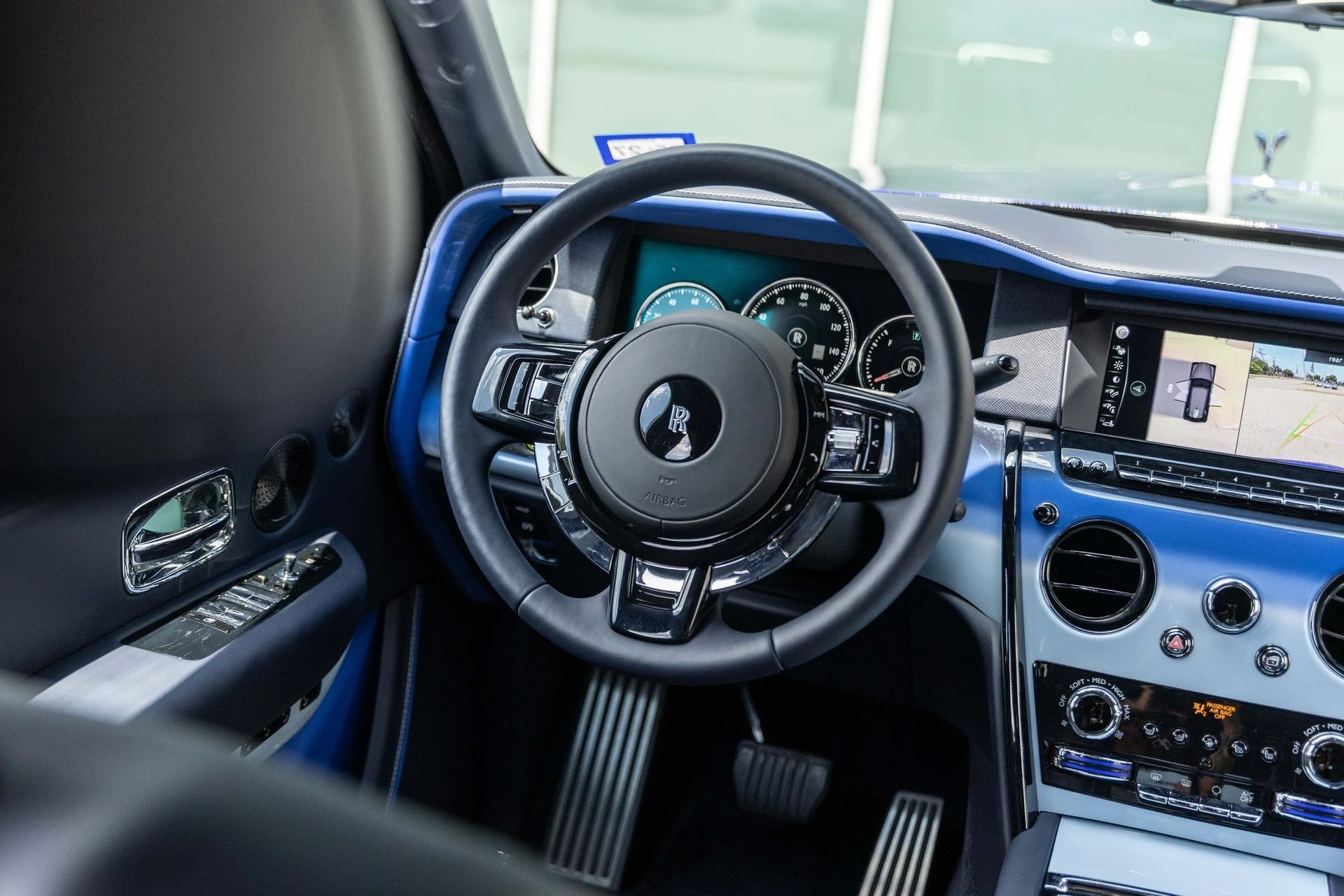 mph045_1045097470_Hi_Tech_Luxury_Imports_LLC_SLATV_8_C04_RU_223924_image_45_5fe28b436b
