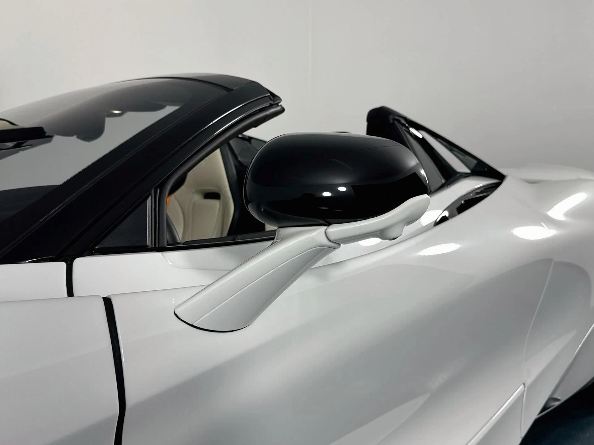 mph045_1045146612_Used_2024_Mc_Laren_750_S_Spider_1788340243_c0b5efee92