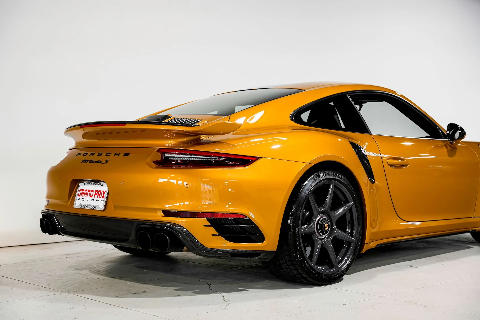 mph045_1049097158_c05f5923a90d44c7828b85323871563dx_9ef31a17bb