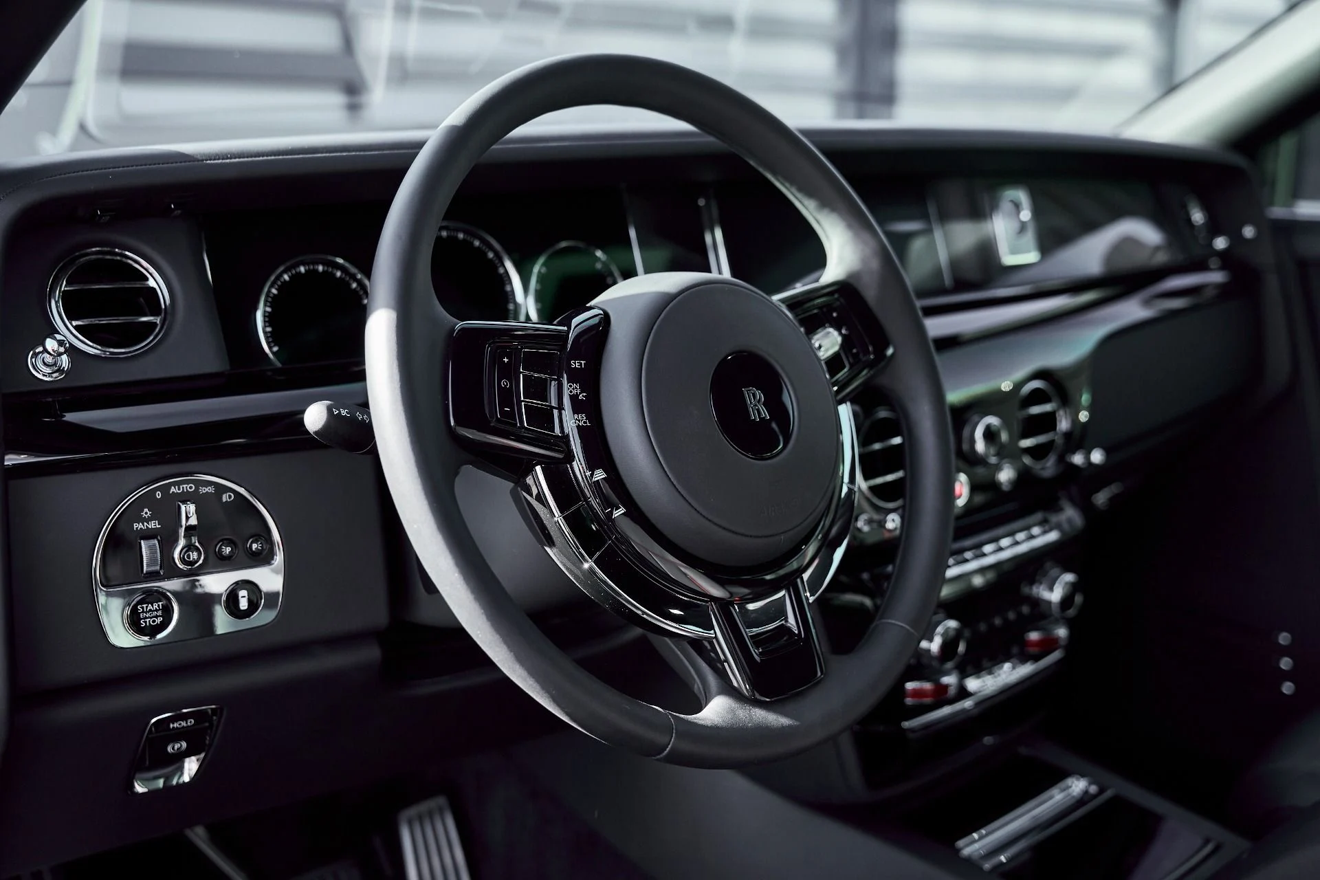 mph045_1057345241_Used_2024_Rolls_Royce_Phantom_Base_1770700104_b134ce6f2a