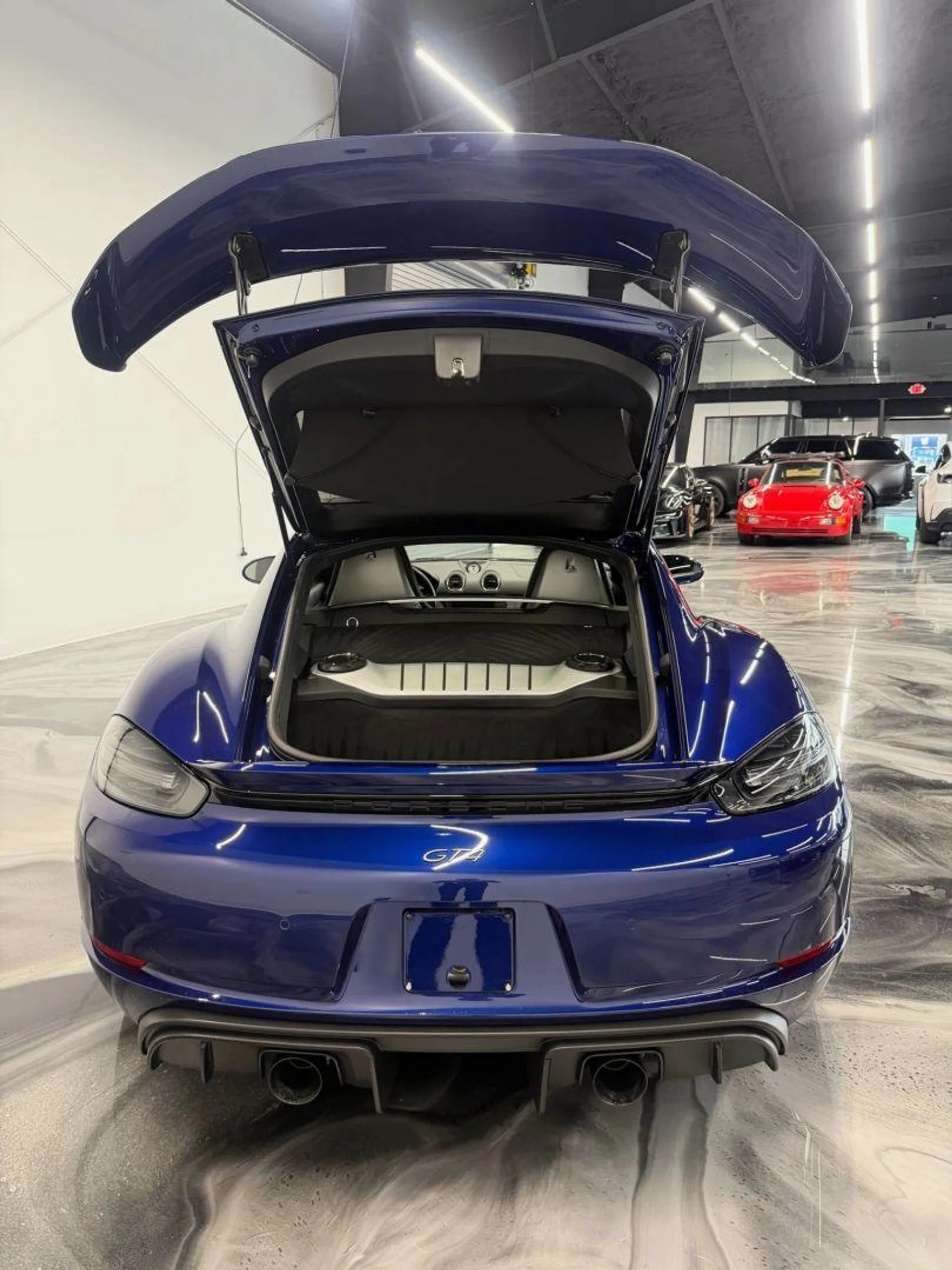 mph045_1066189467_Used_2020_Porsche_718_Cayman_GT_4_Coupe_2_D_1788539752_38dbf1bc1c