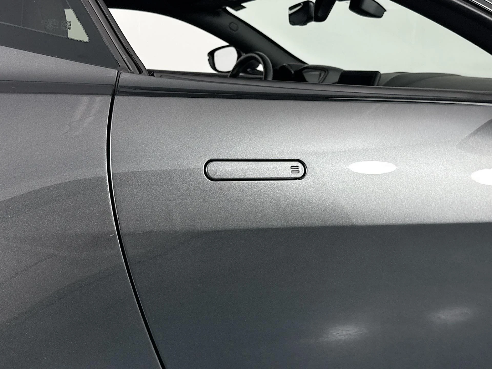 mph045_1088391945_Used_2020_Aston_Martin_Vantage_1784230077_9afeac792f