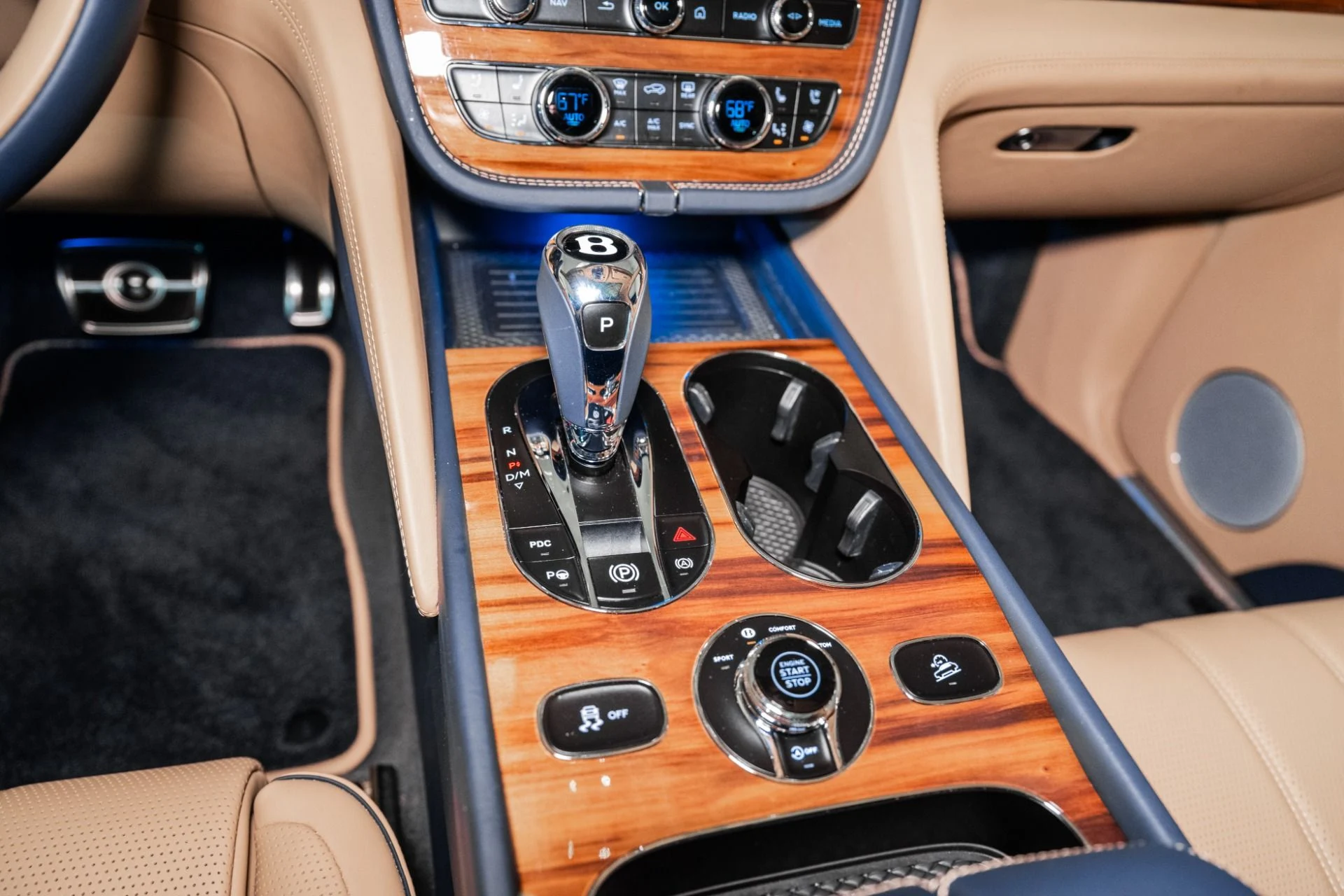 mph045_1092003314_Used_2023_Bentley_Bentayga_V8_AZURE_1749215455_59cfab7887