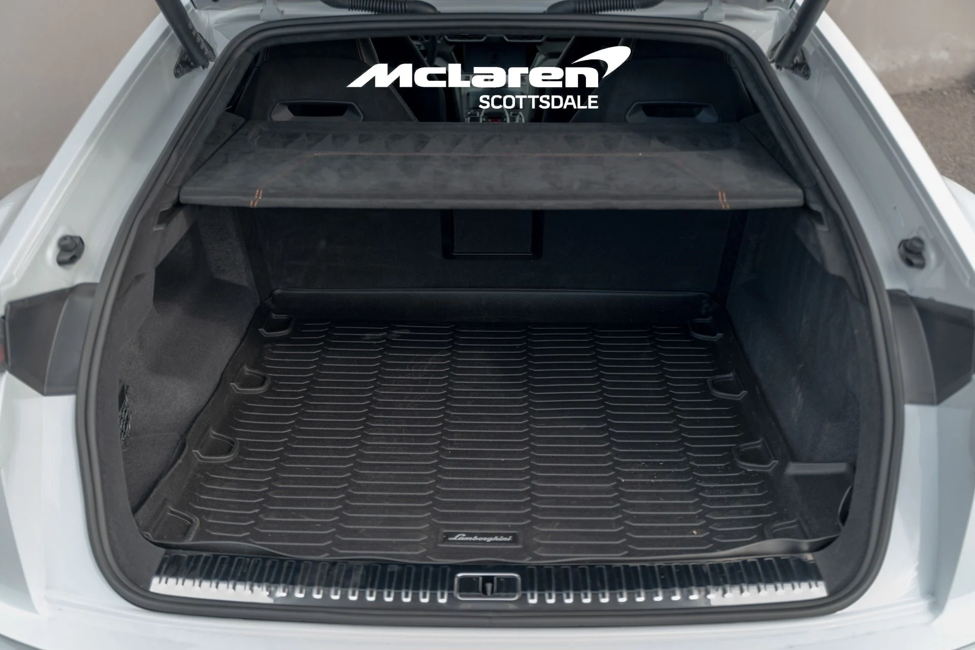 mph045_1096589802_Used_2024_LAMBORGHINI_URUS_Performante_1764564221_e098649eed