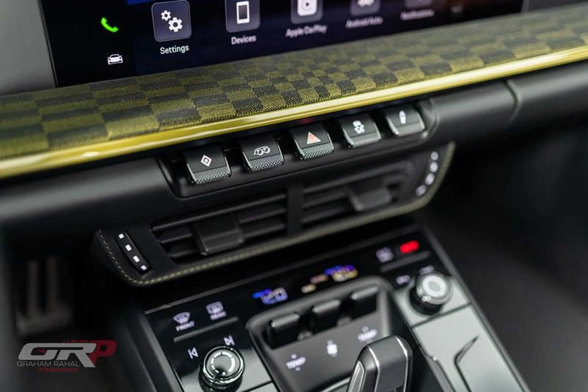 mph045_1097694401_677_F8317_BAED_4_EF_0_9_BBA_487_EF_7429_D7_E_b07ab98432