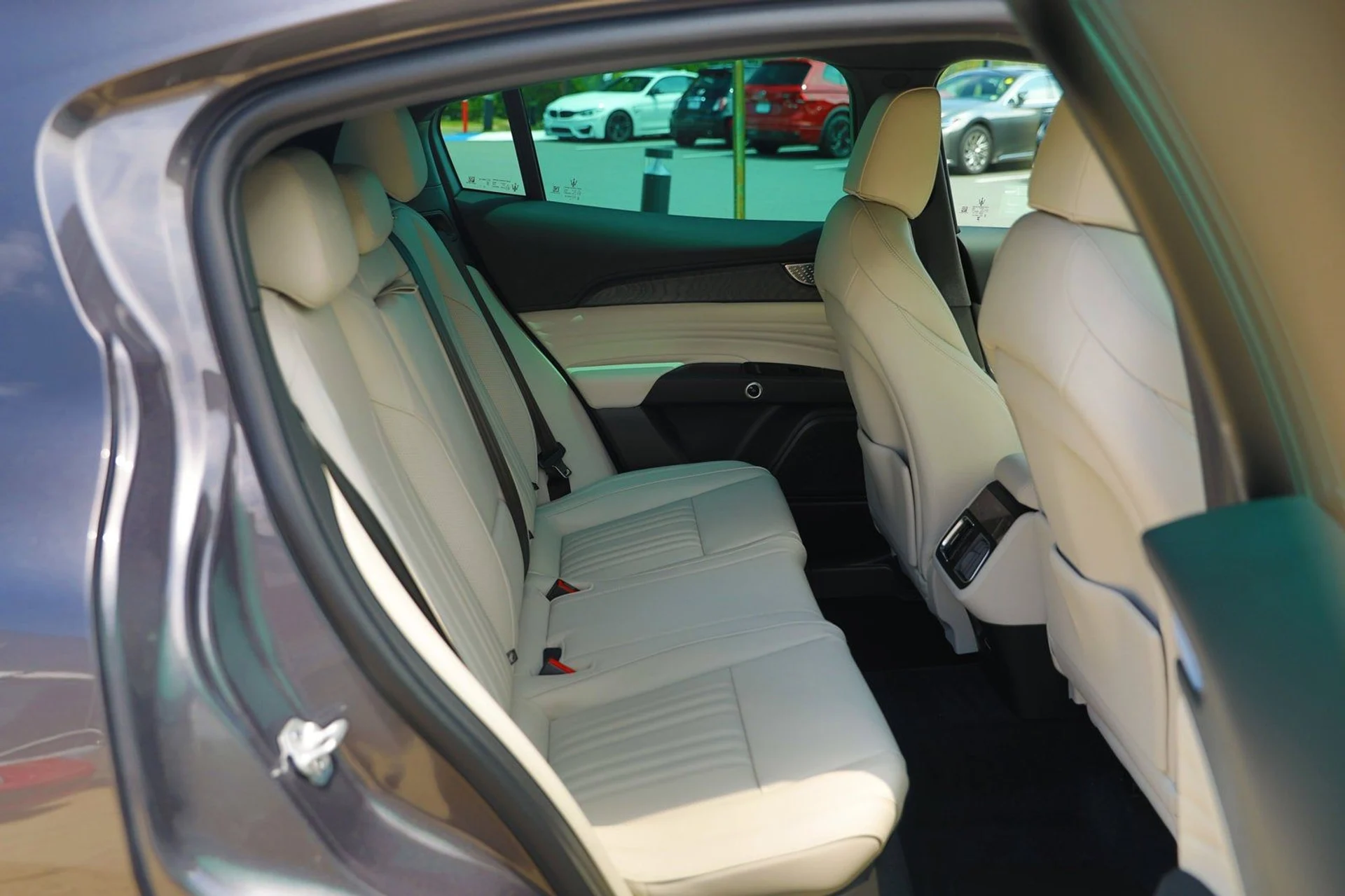 mph045_1101125085_9f23d5d137cc454da138514728dcb661_8a747c091c