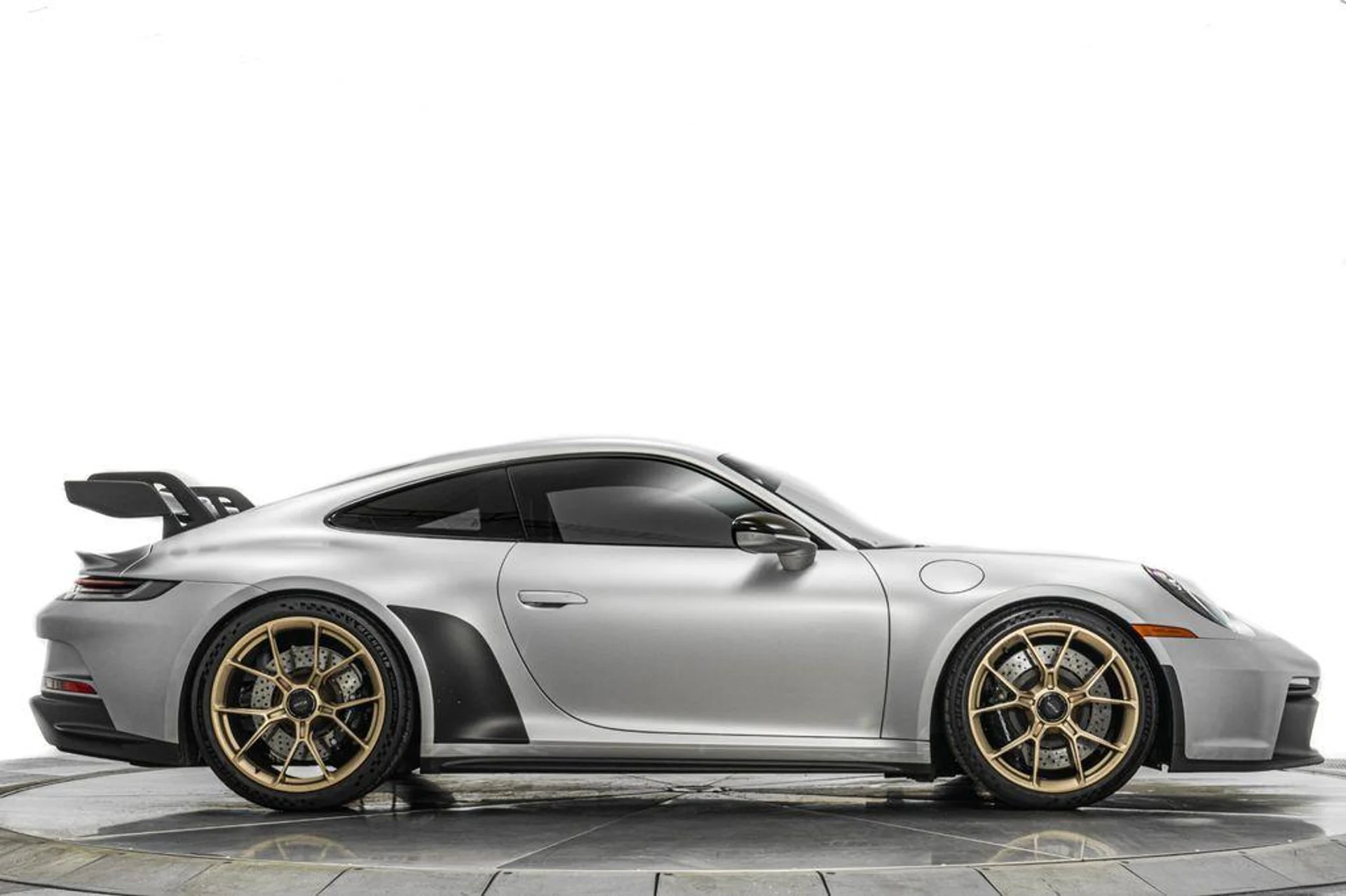 mph045_1112751511_5f_Axj_IDW_2_K39_Gam_E_Nokyc_Ch7_Z4_E_46889a0c7e