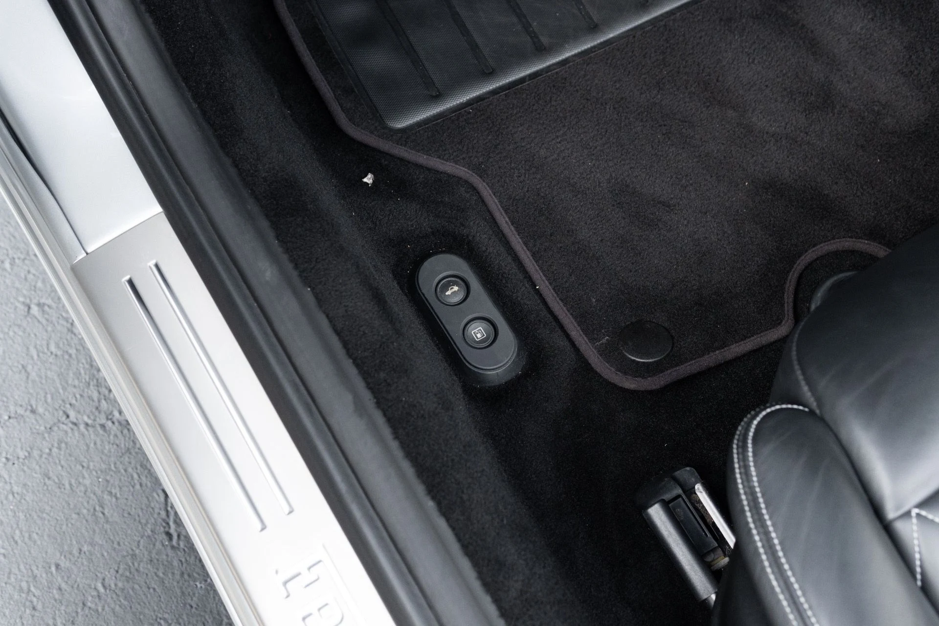 mph045_1123537583_Used_2014_Ferrari_California_1774924910_4e34b9e123