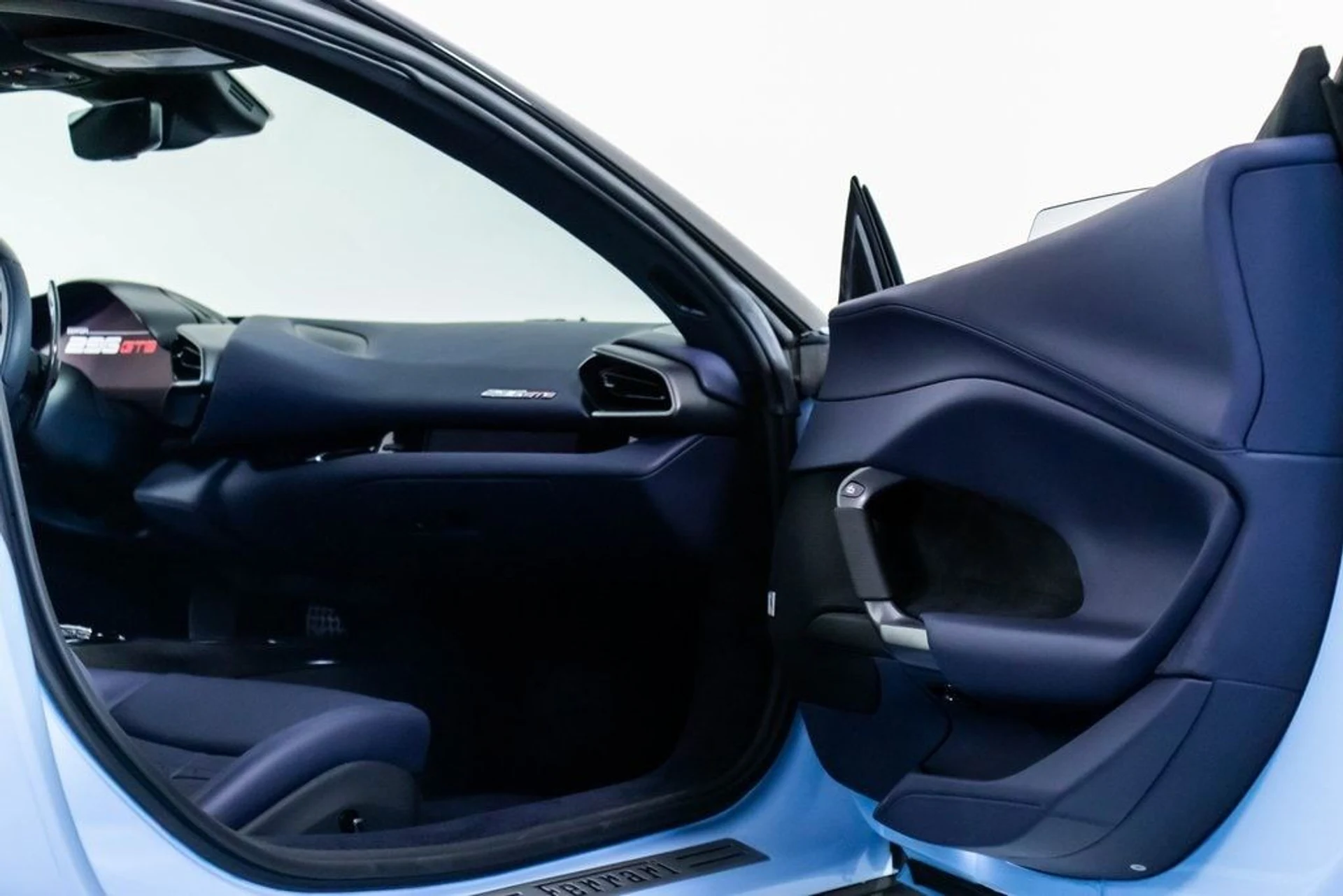 mph045_1129853478_ea4eb8aaaab5b247790dfe23fc66abe9x_121d373fef