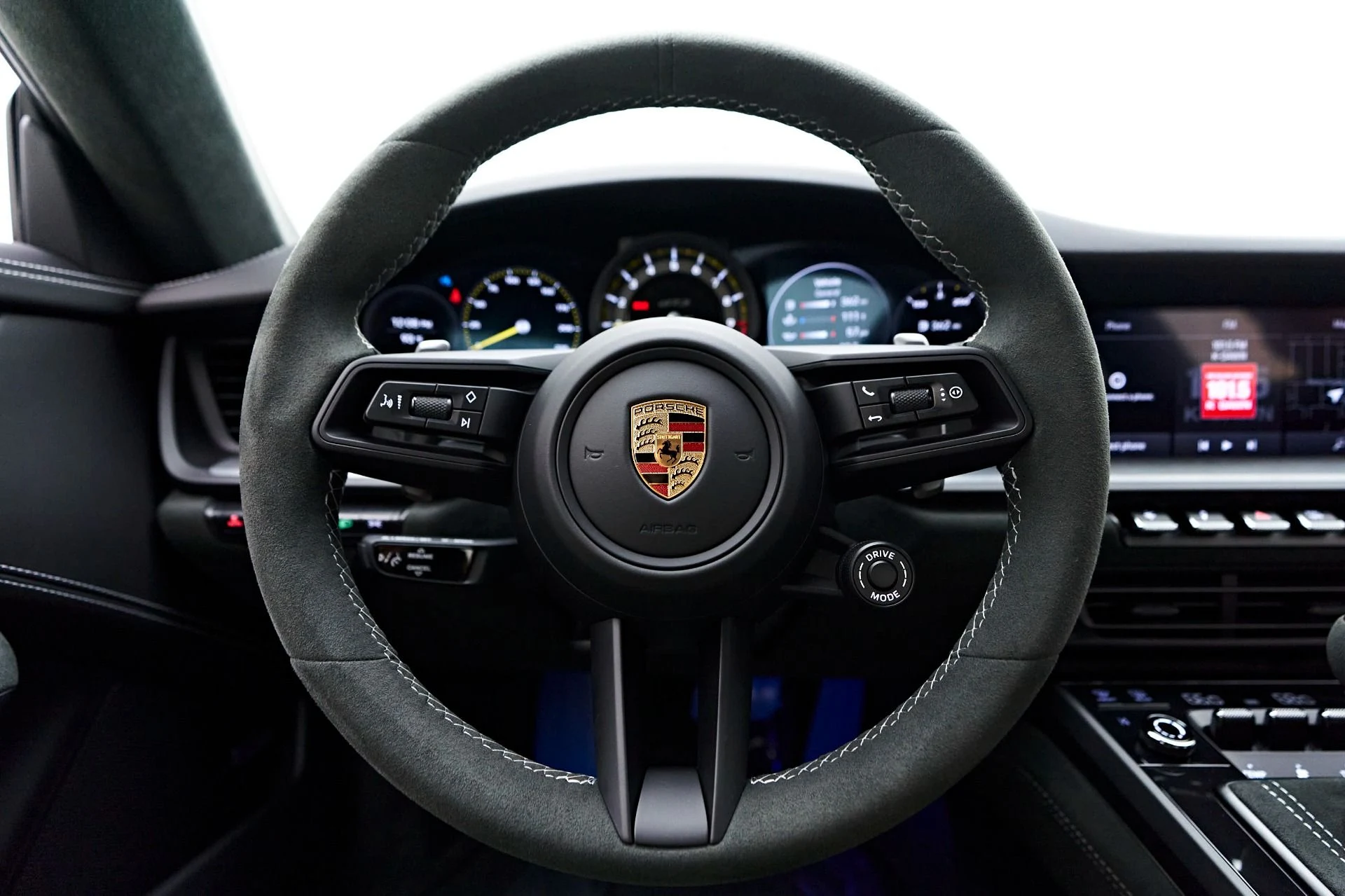 mph045_1137134810_Used_2023_Porsche_911_GT_3_1723305784_c063214be9