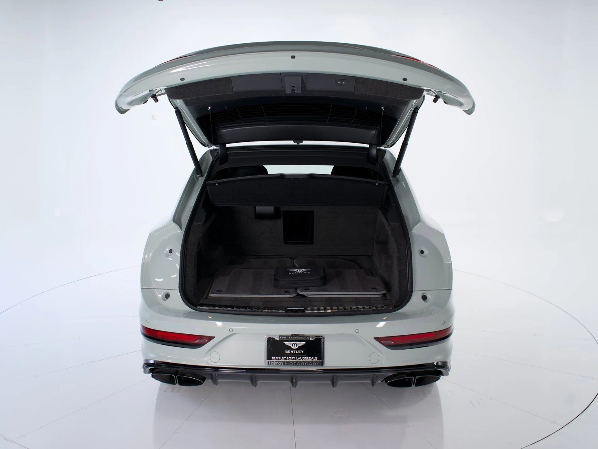 mph045_1144717460_c7cfc356a6a74427b1bfd625af0fe90f_a893f1bfb7