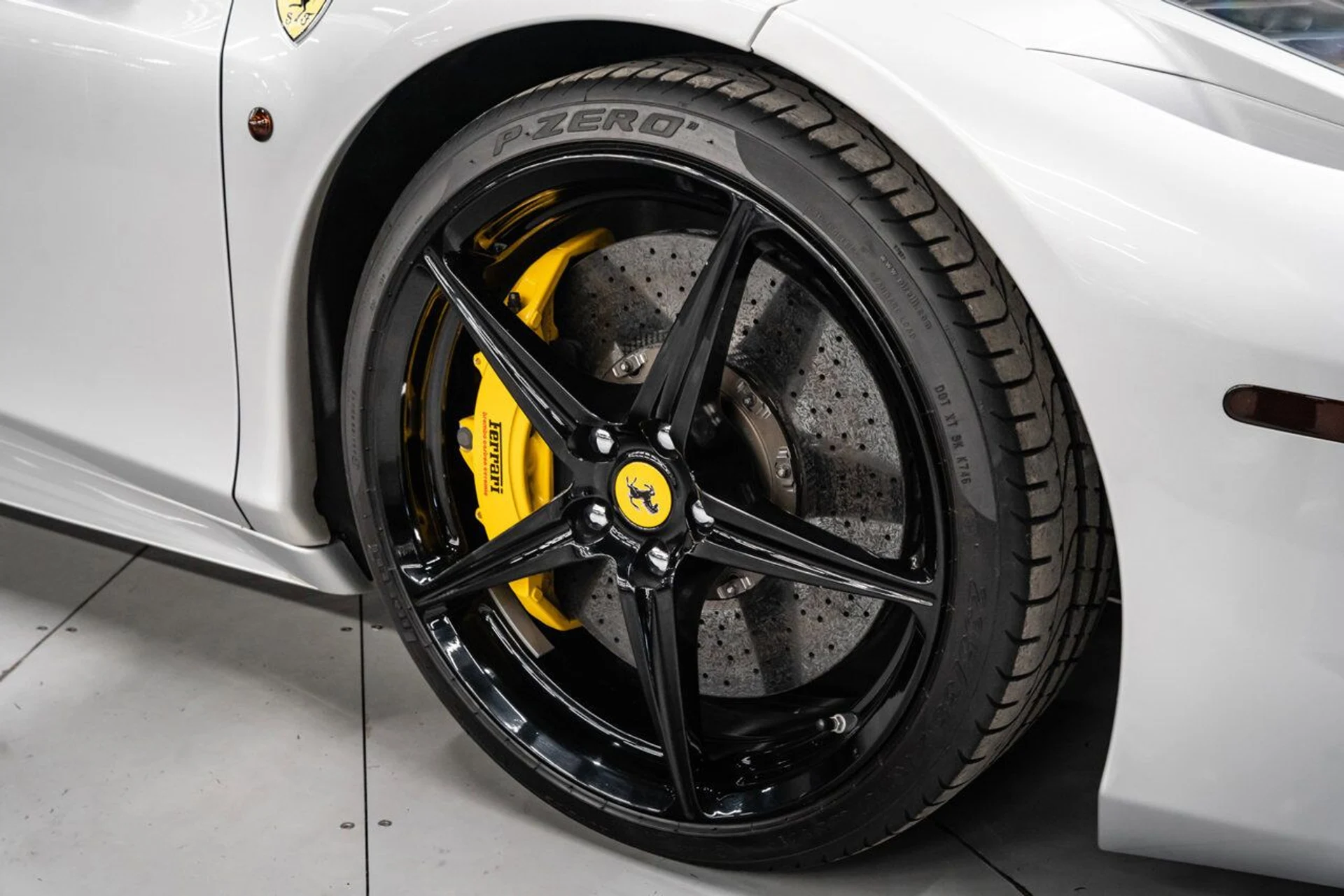 mph045_1158140591_ferrari_458_italia_2013_2d08f22c6b
