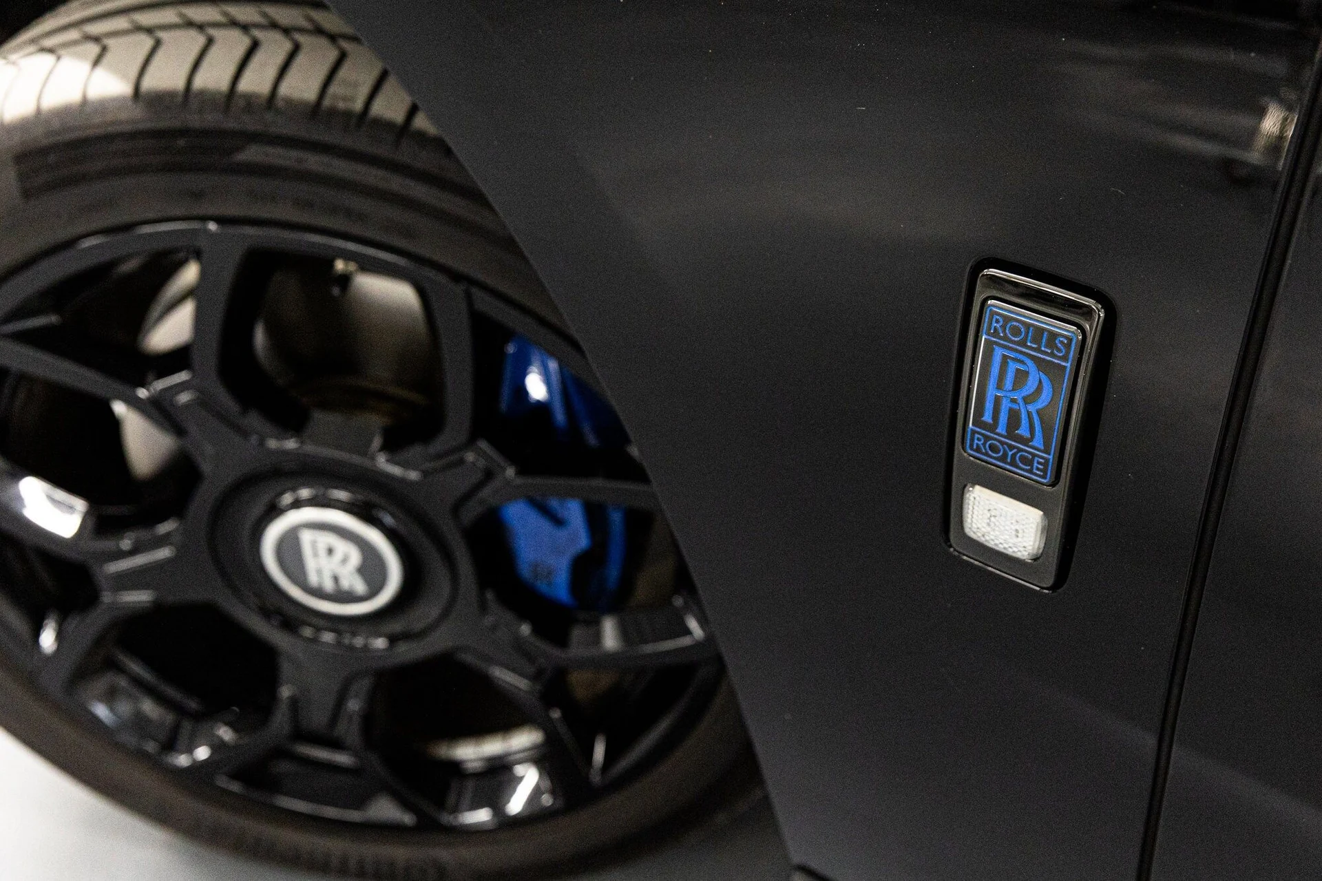 mph045_1162507523_aed58fad9cde221930977a9cfd22cb30x_e2599a081a