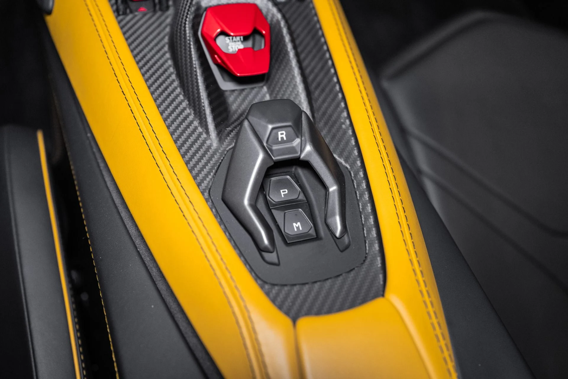 mph045_116572993_Used_2024_Lamborghini_Revuelto_1761662610_0227c8bec8