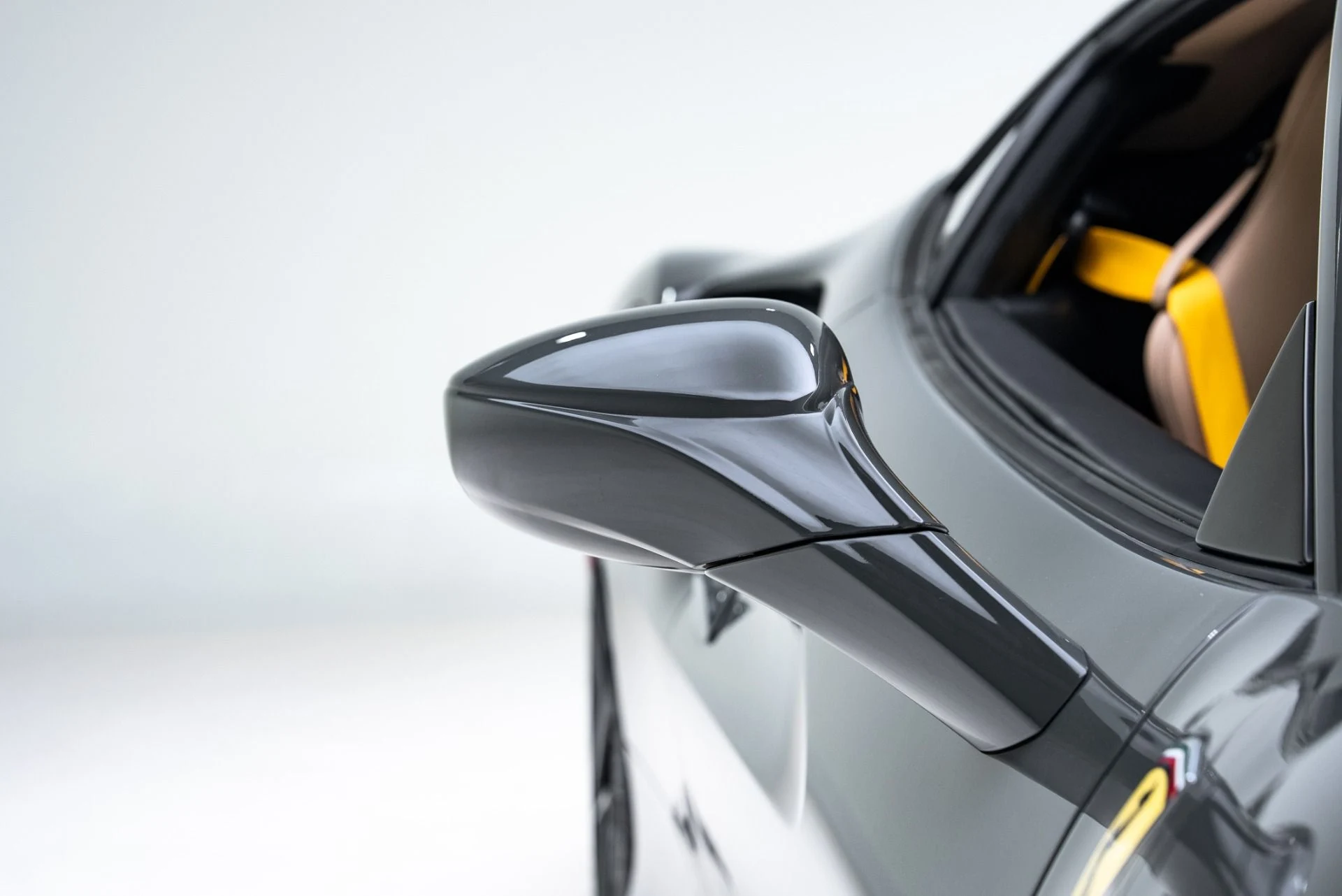 mph045_1168347790_Used_2022_Ferrari_F8_Tributo_1775088235_9b0a57b6ab