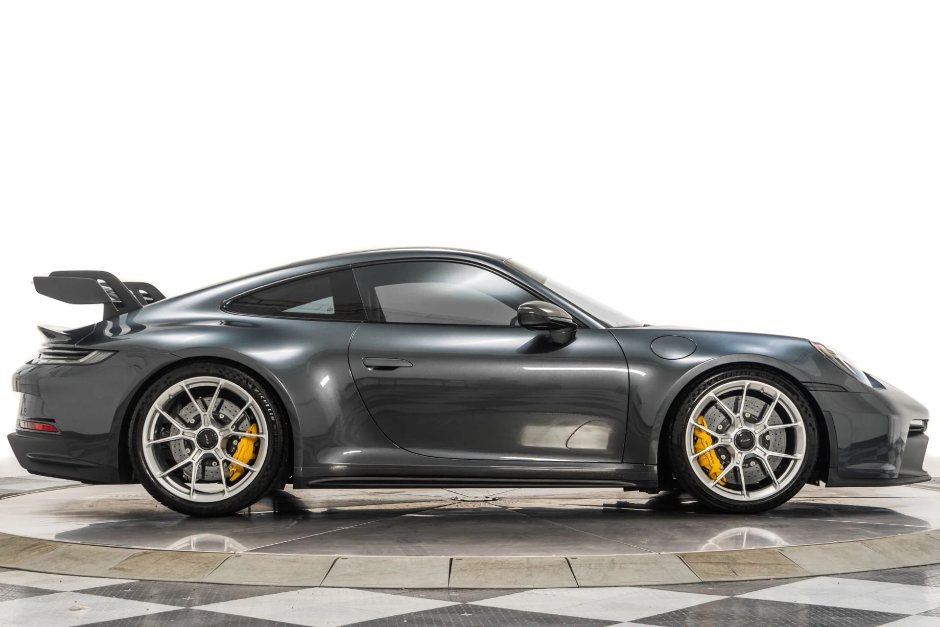 mph045_1170793145_Used_2024_Porsche_911_GT_3_1757107371_b68f069ccf